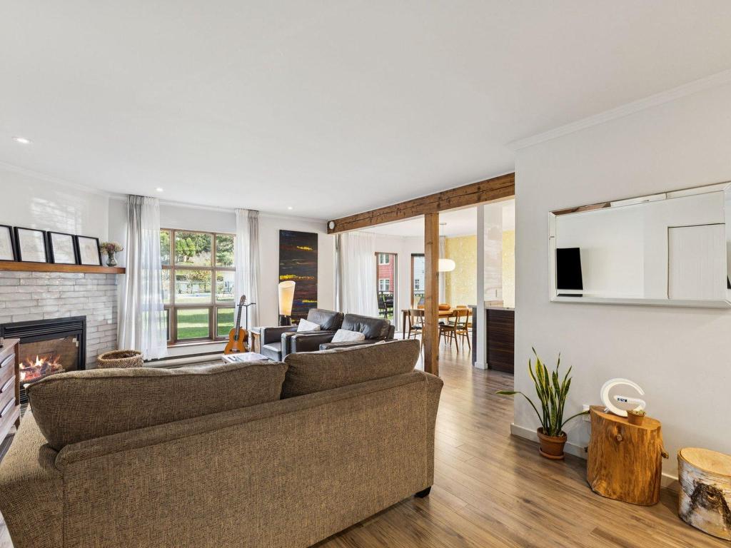 









105


Ch. de l'Érablière

, 2,
Mont-Tremblant,




QC
J8E1H5

