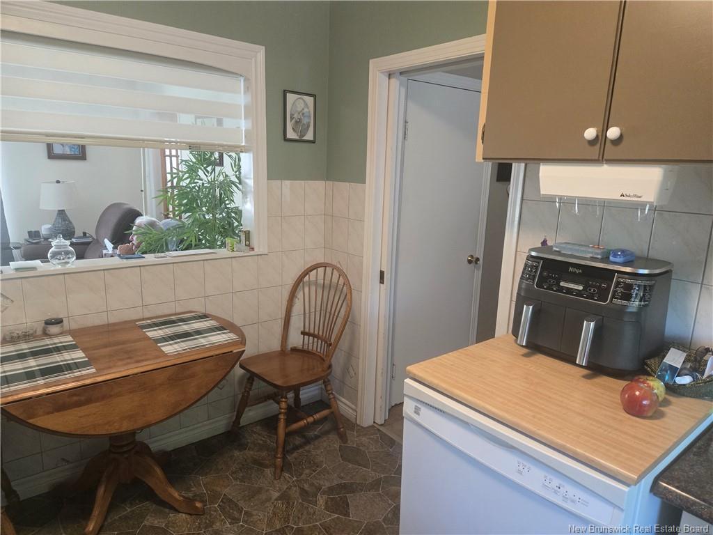 









530


Old King George Highway

,
Miramichi,




NB
E1V 1J7

