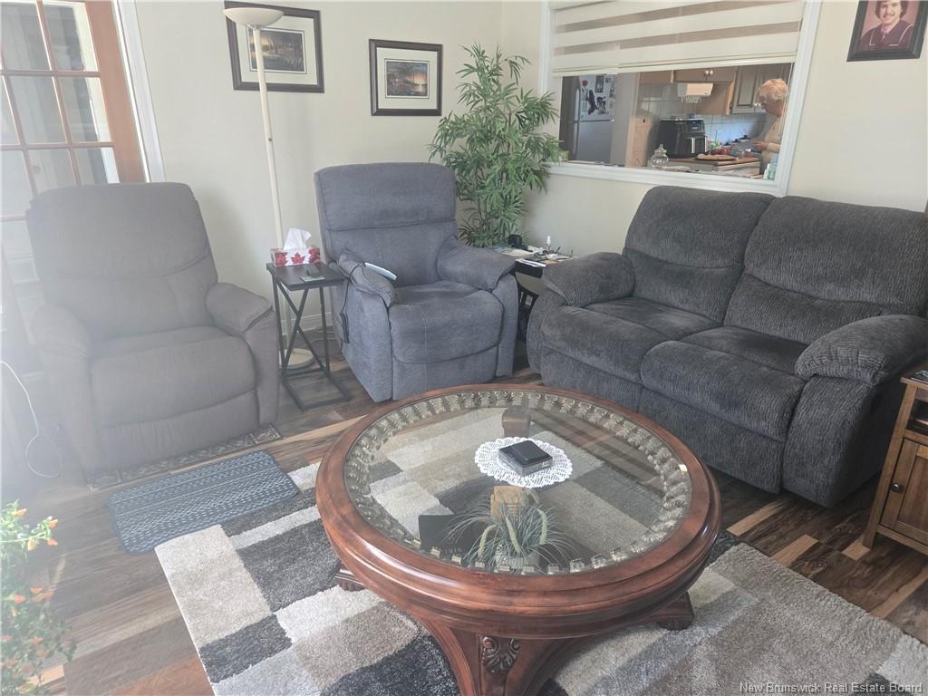 









530


Old King George Highway

,
Miramichi,




NB
E1V 1J7

