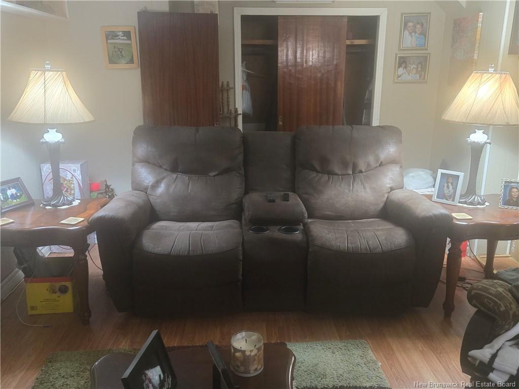 









530


Old King George Highway

,
Miramichi,




NB
E1V 1J7

