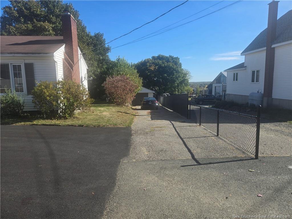 









530


Old King George Highway

,
Miramichi,




NB
E1V 1J7

