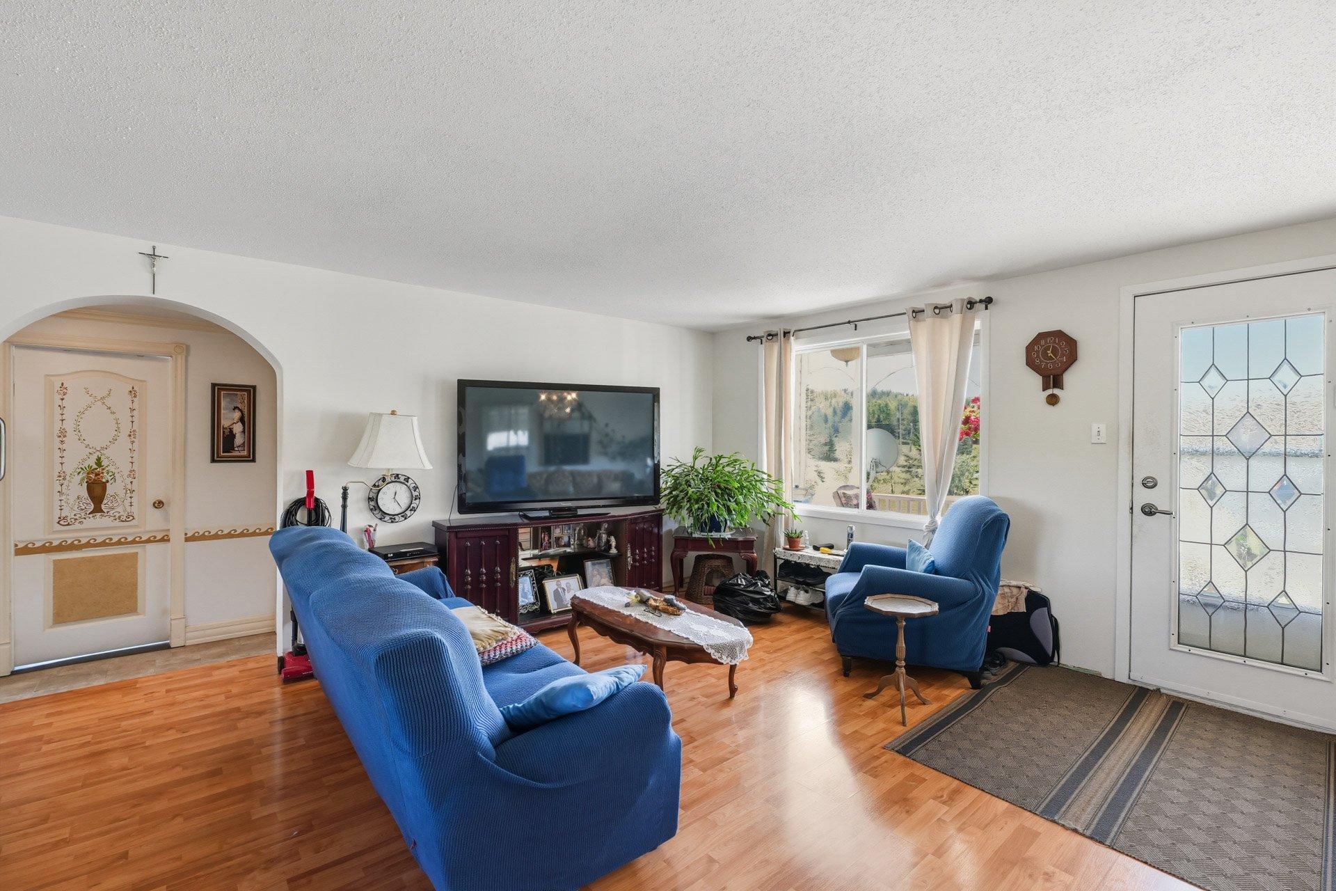 









6


Ch. Guilbeault

,
Gracefield,




QC
J0X1W0

