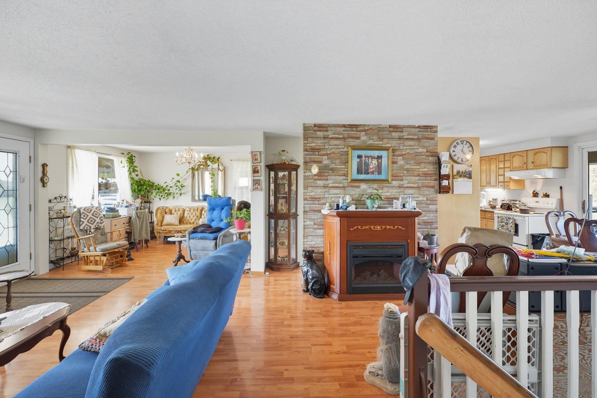 









6


Ch. Guilbeault

,
Gracefield,




QC
J0X1W0

