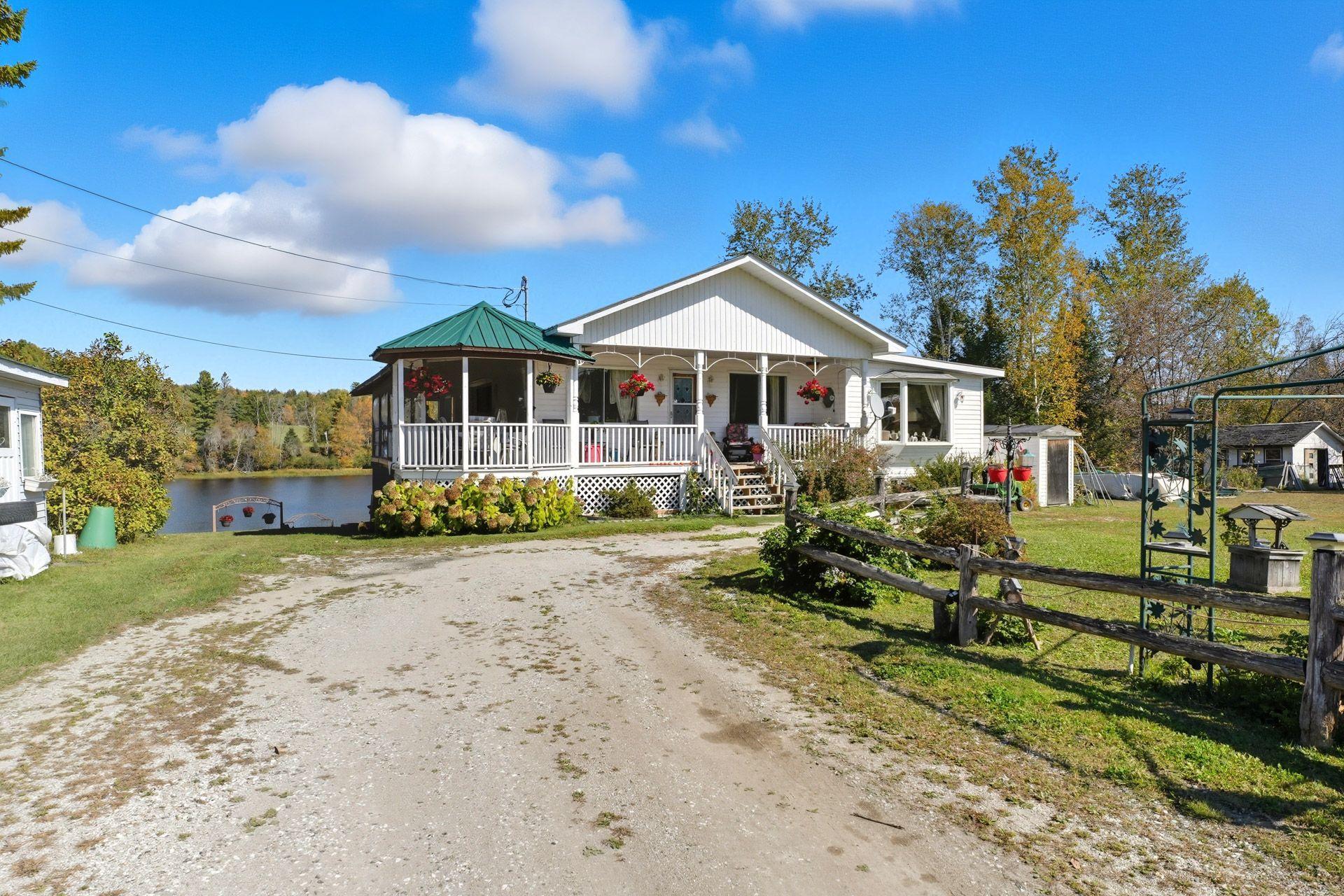 









6


Ch. Guilbeault

,
Gracefield,




QC
J0X1W0

