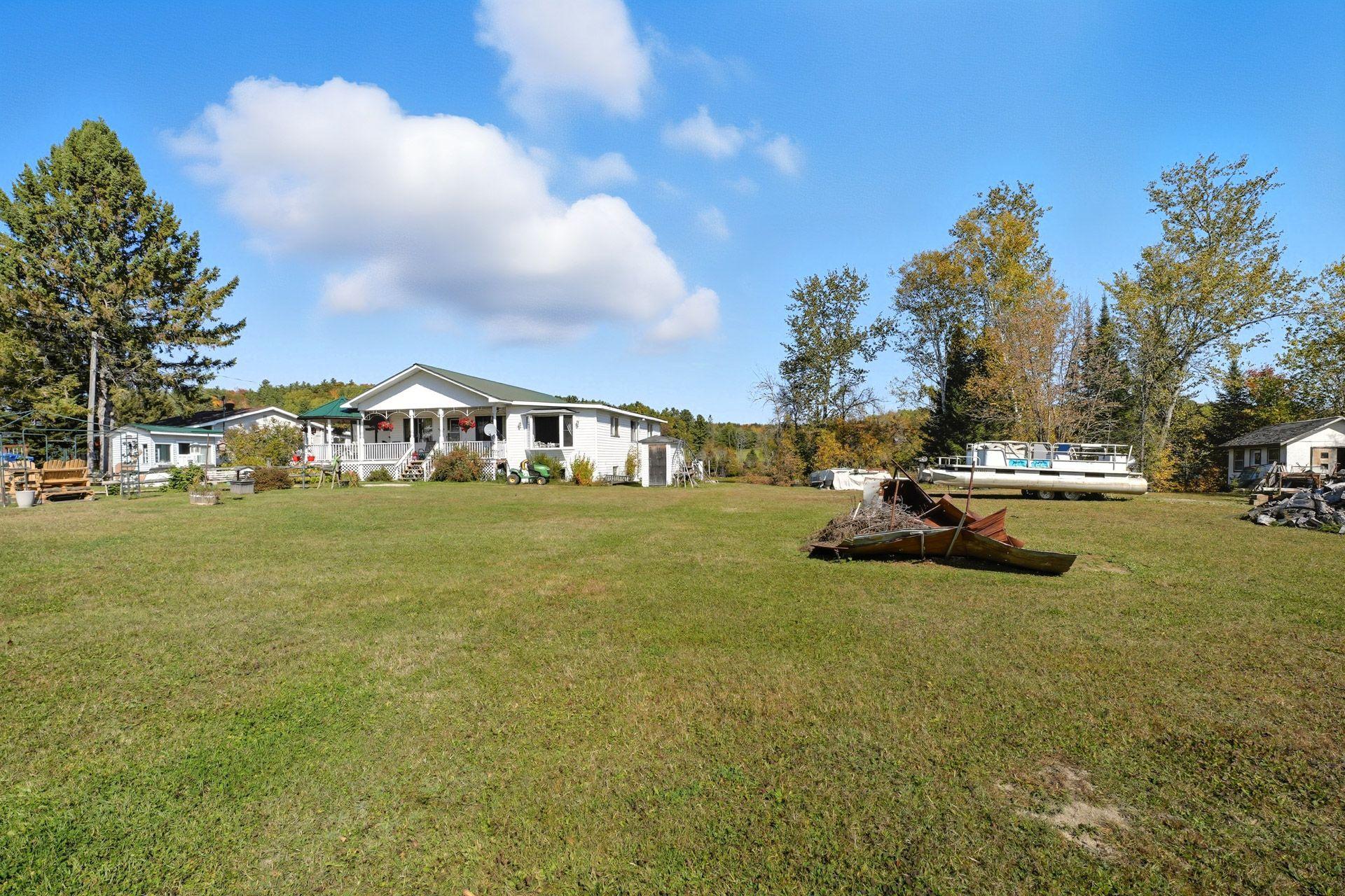 









6


Ch. Guilbeault

,
Gracefield,




QC
J0X1W0


