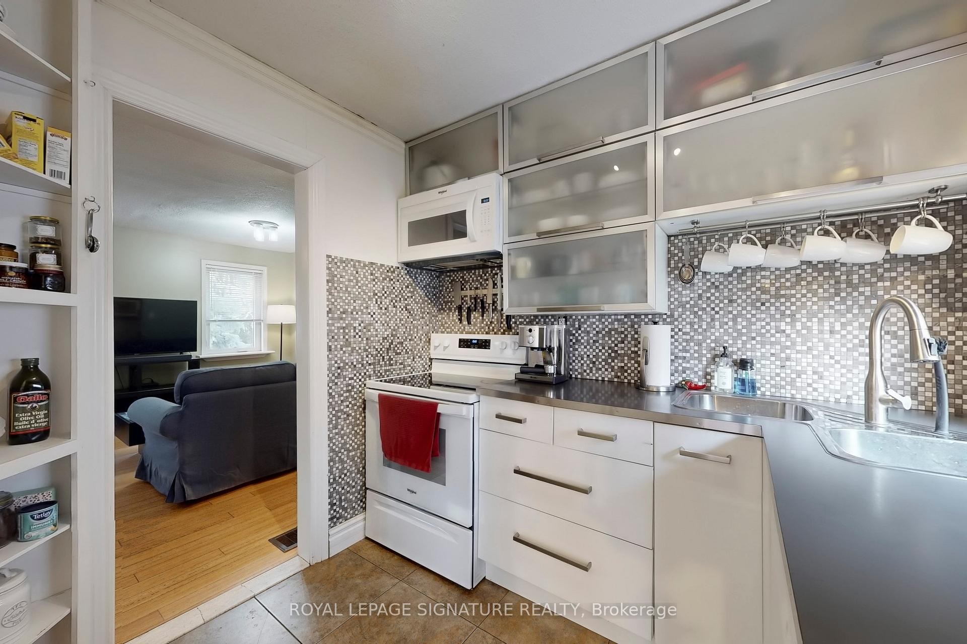 









871


Tenth

Street,
Mississauga,




ON
L5E 1S8

