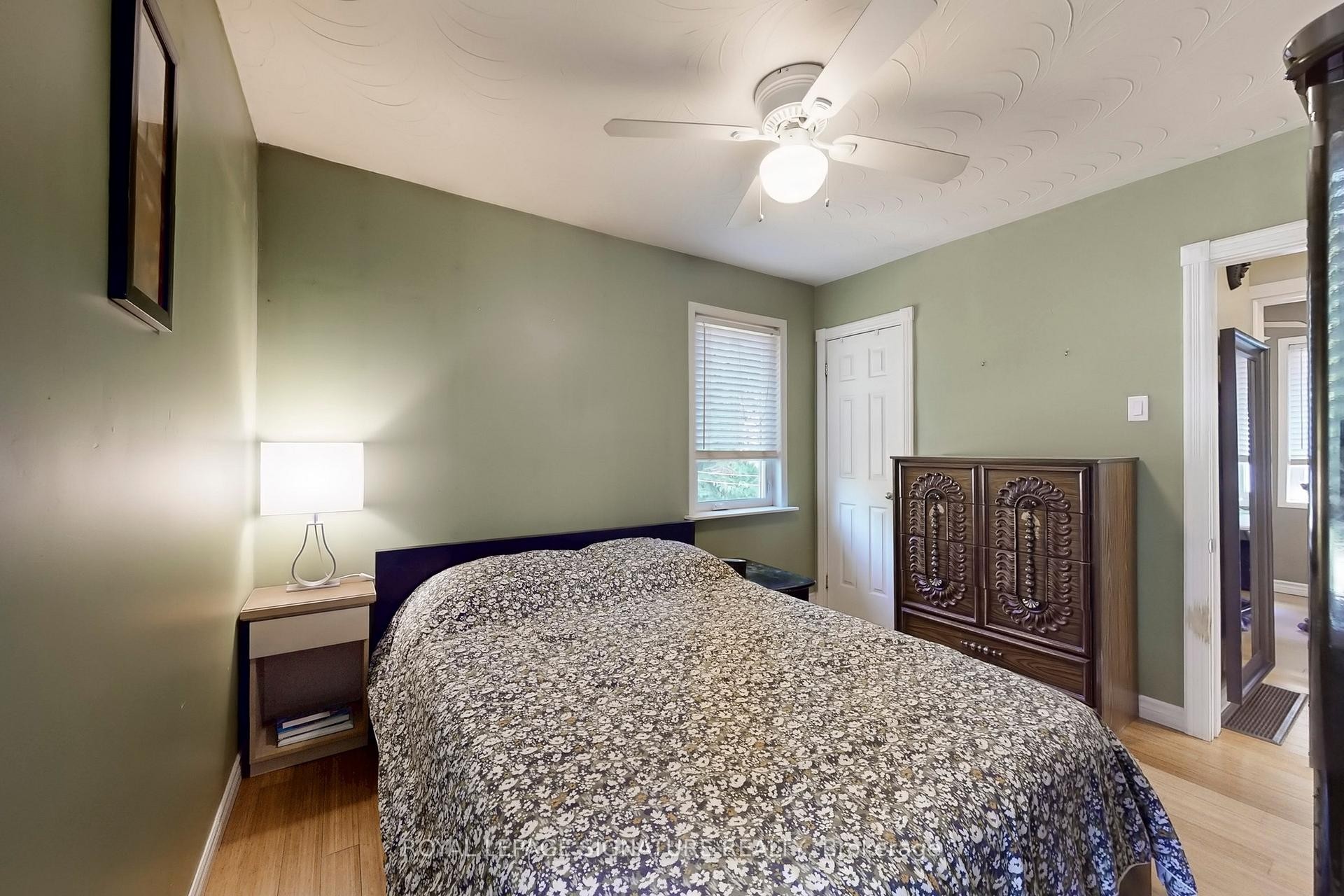 









871


Tenth

Street,
Mississauga,




ON
L5E 1S8

