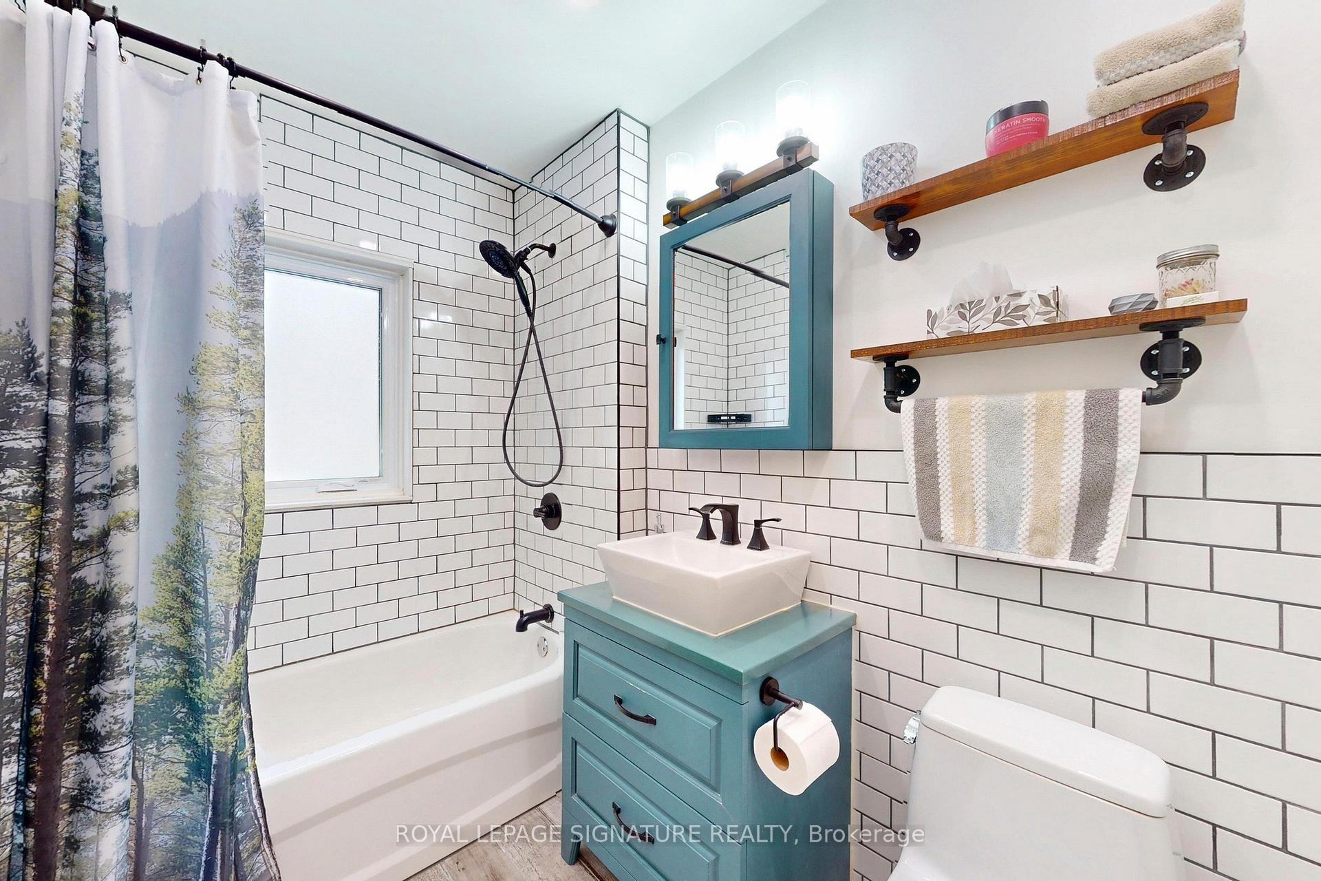 









871


Tenth

Street,
Mississauga,




ON
L5E 1S8

