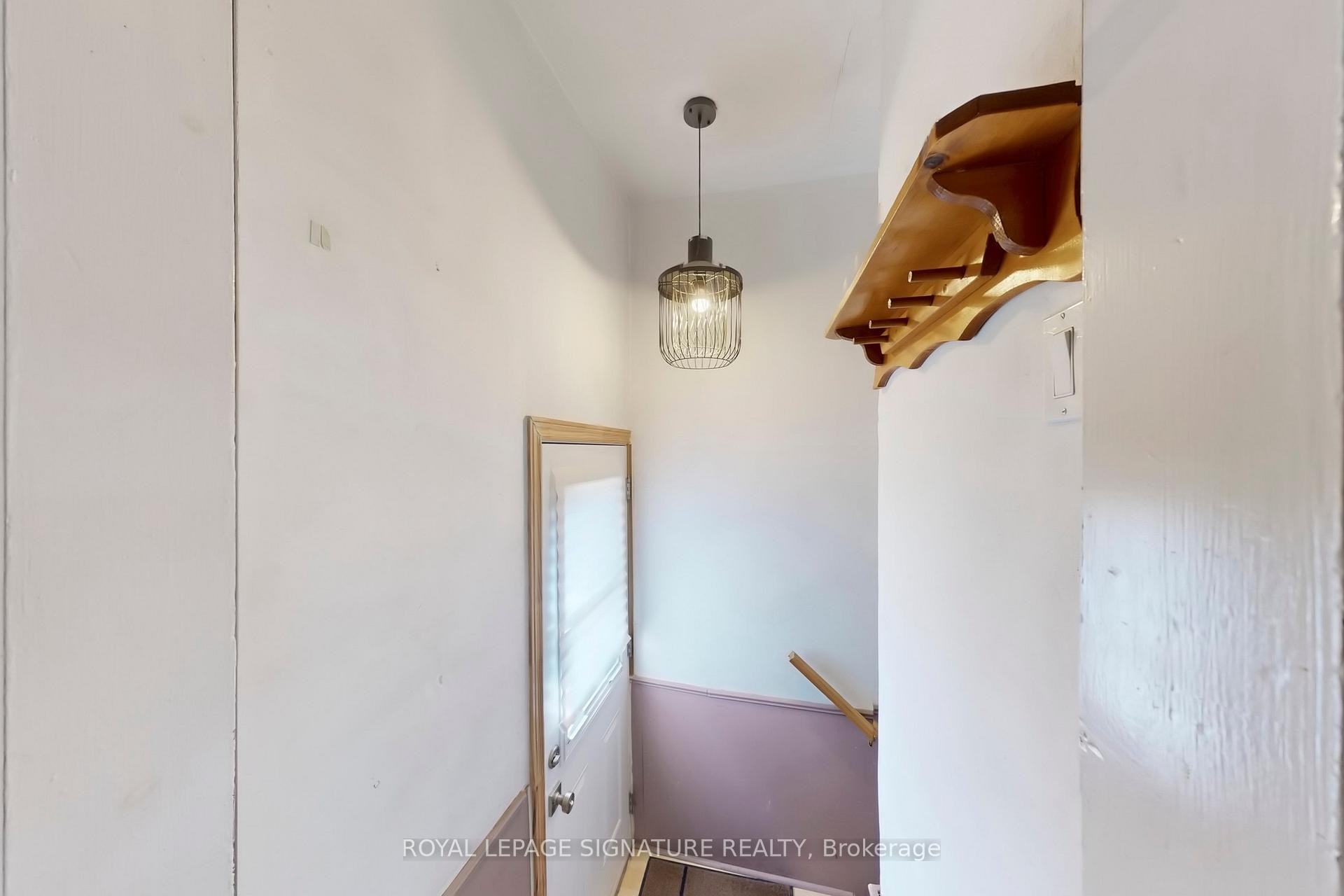 









871


Tenth

Street,
Mississauga,




ON
L5E 1S8


