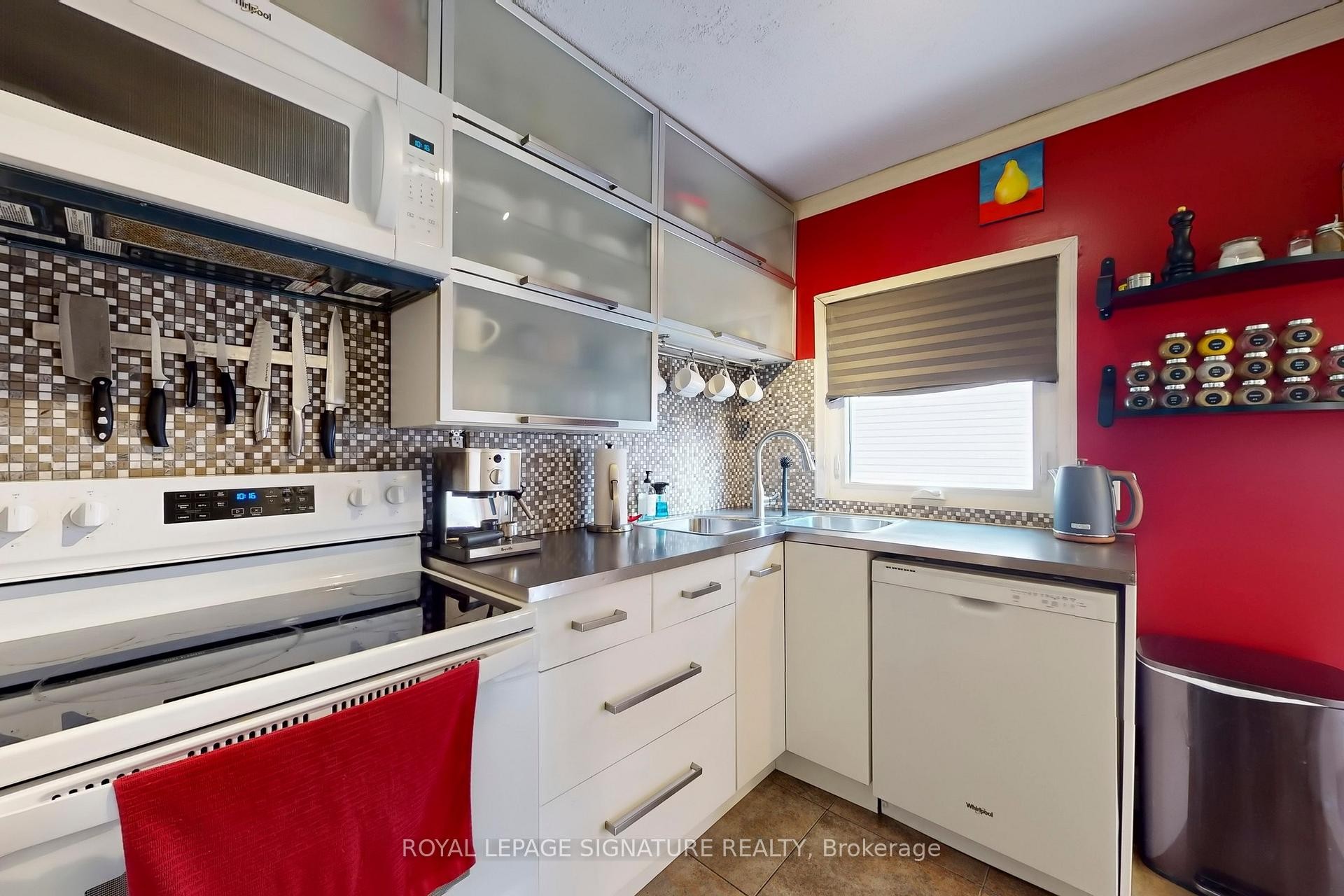 









871


Tenth

Street,
Mississauga,




ON
L5E 1S8

