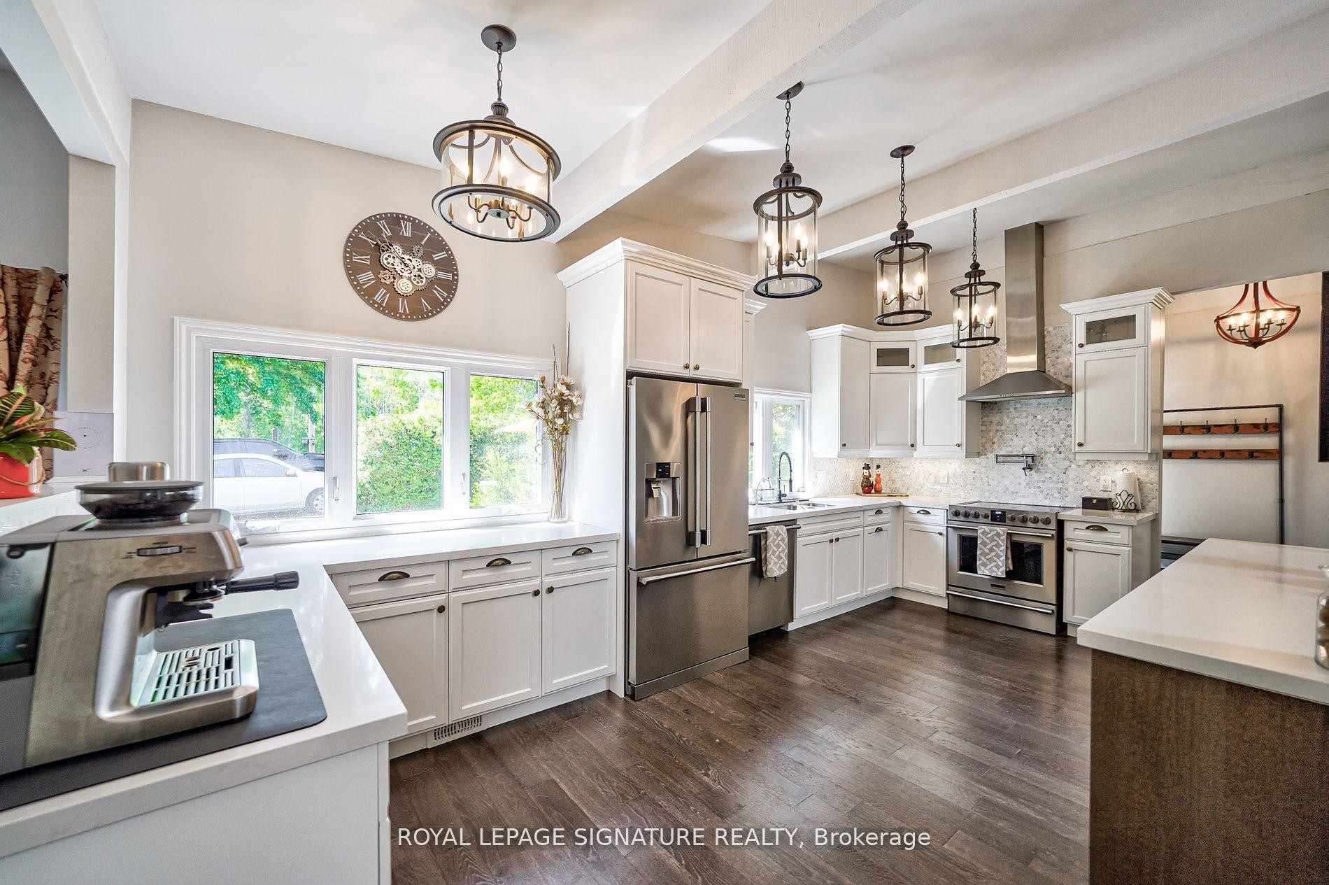 









6554


9th

Line,
New Tecumseth,




ON
L0G 1A0

