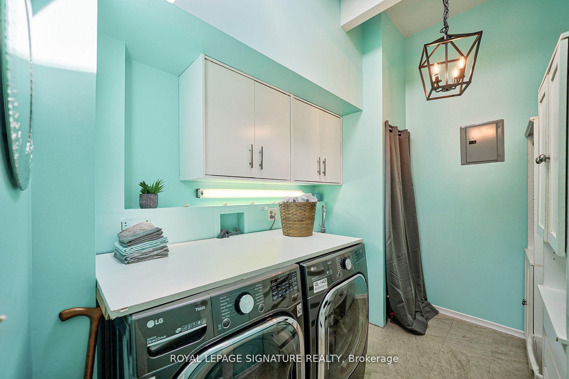 









6554


9th

Line,
New Tecumseth,




ON
L0G 1A0

