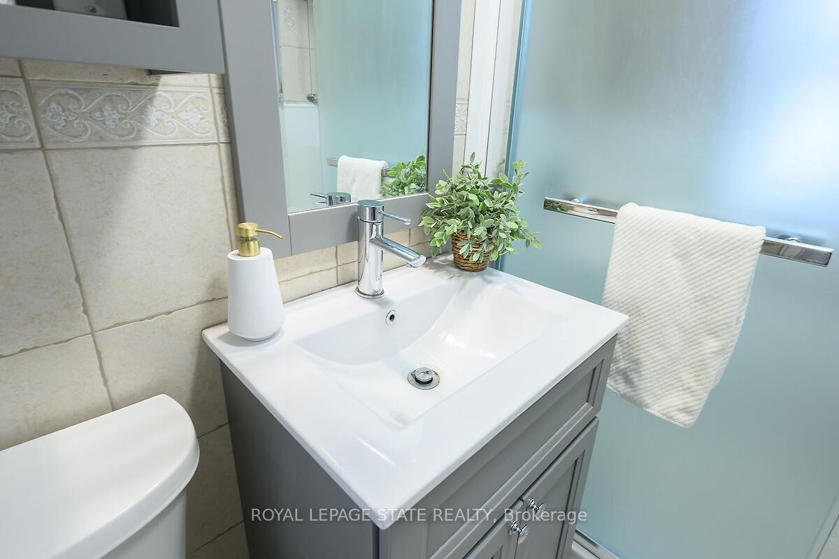 









9


Grant

Boulevard, 107,
Hamilton,




ON
L9H 4L5

