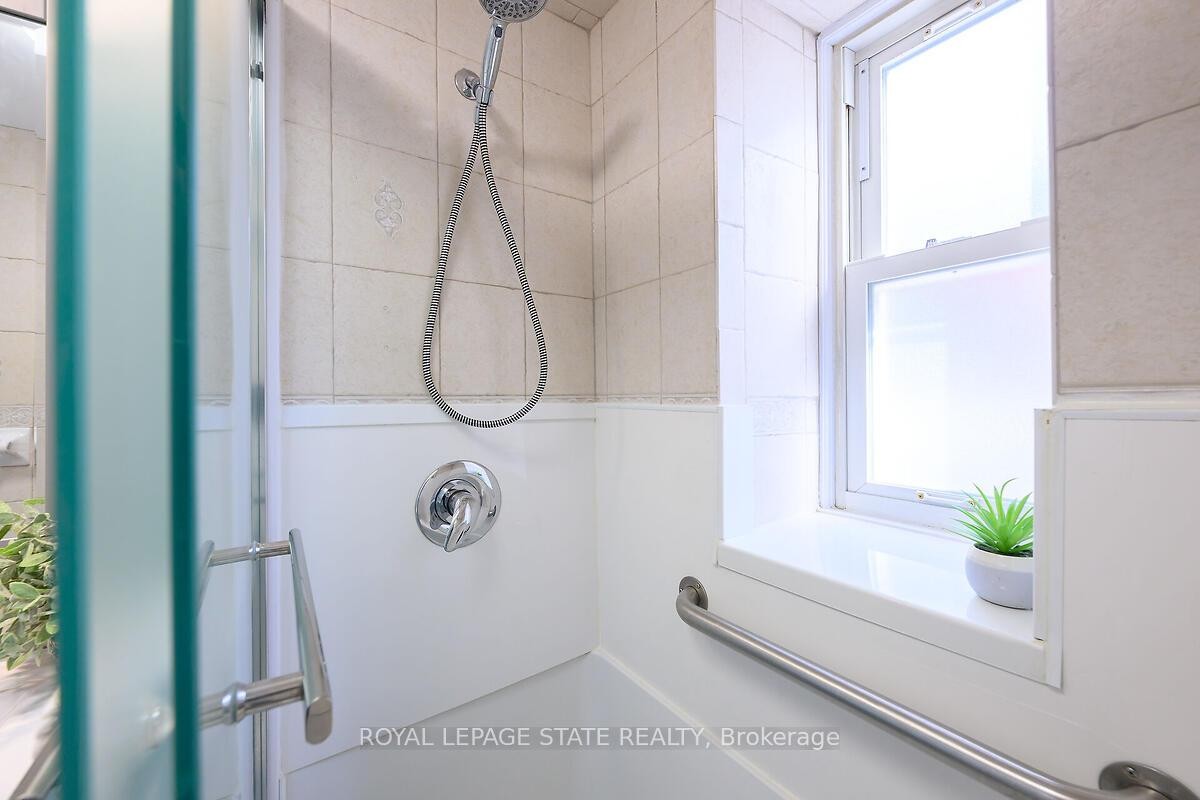 









9


Grant

Boulevard, 107,
Hamilton,




ON
L9H 4L5

