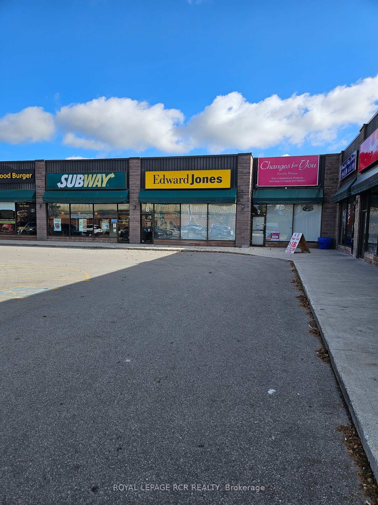 









1100


Davis

Drive, 8,
Newmarket,




ON
L3Y 8K3

