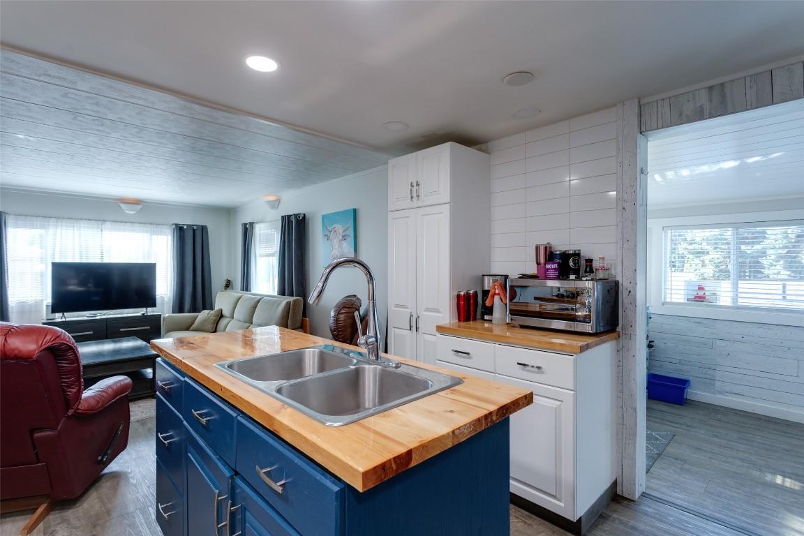 









12022


Pretty

Road, 6,
Lake Country,




BC
V4V 2E3

