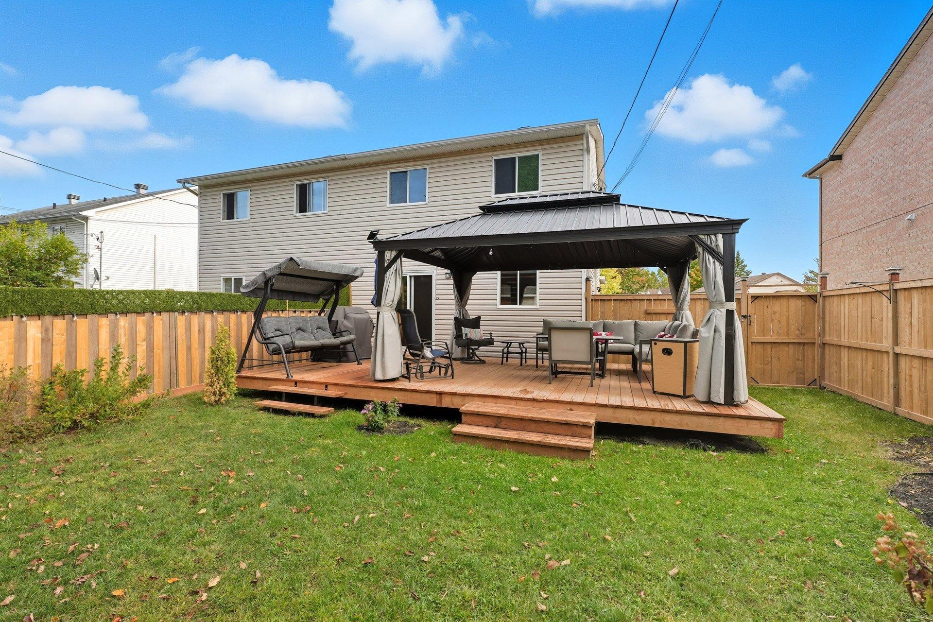 









219


Rue du Mont-Fleuri

,
Gatineau (Gatineau),




QC
J8R2H5

