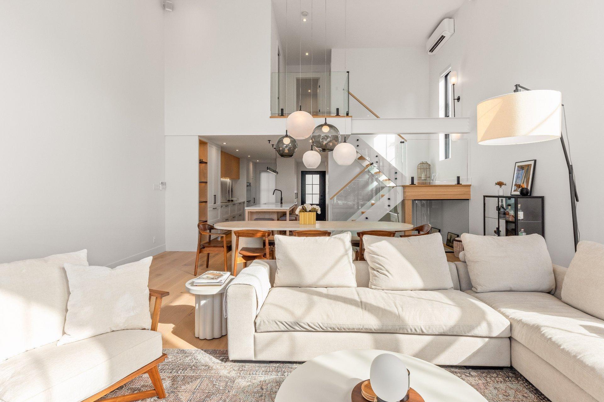 









165


Rue de Rouville

,
Bromont,




QC
J2L2B9

