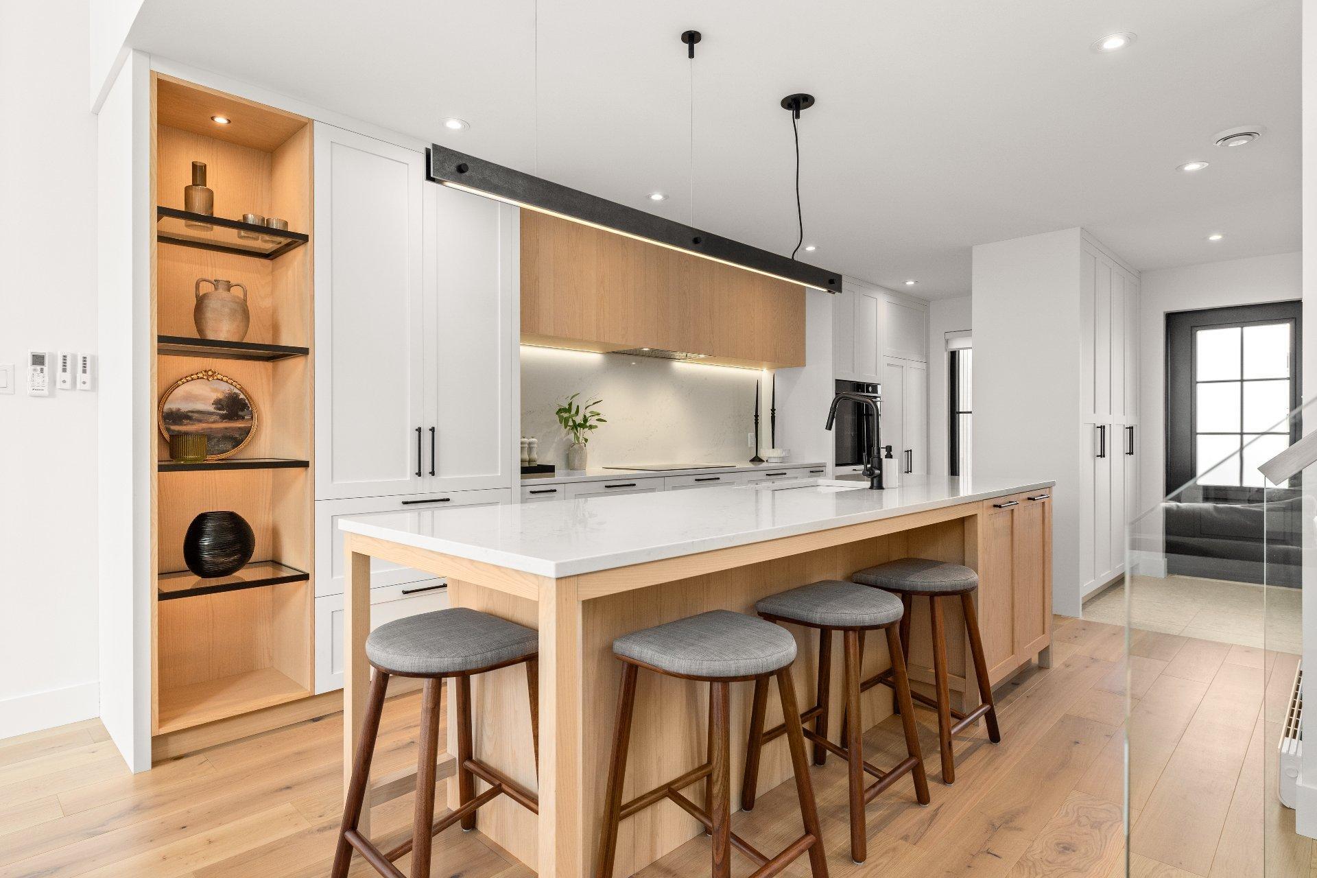 









165


Rue de Rouville

,
Bromont,




QC
J2L2B9

