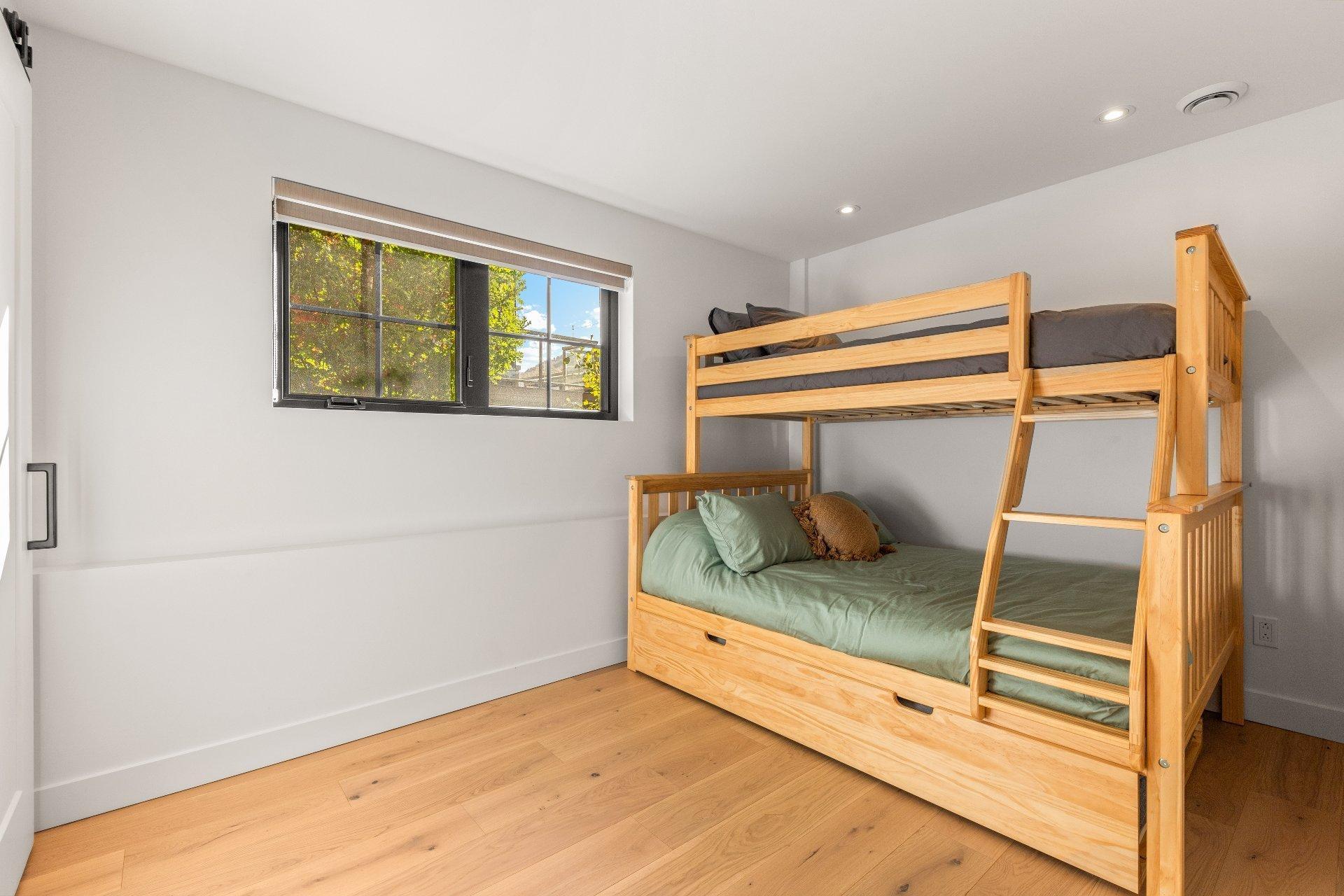 









165


Rue de Rouville

,
Bromont,




QC
J2L2B9

