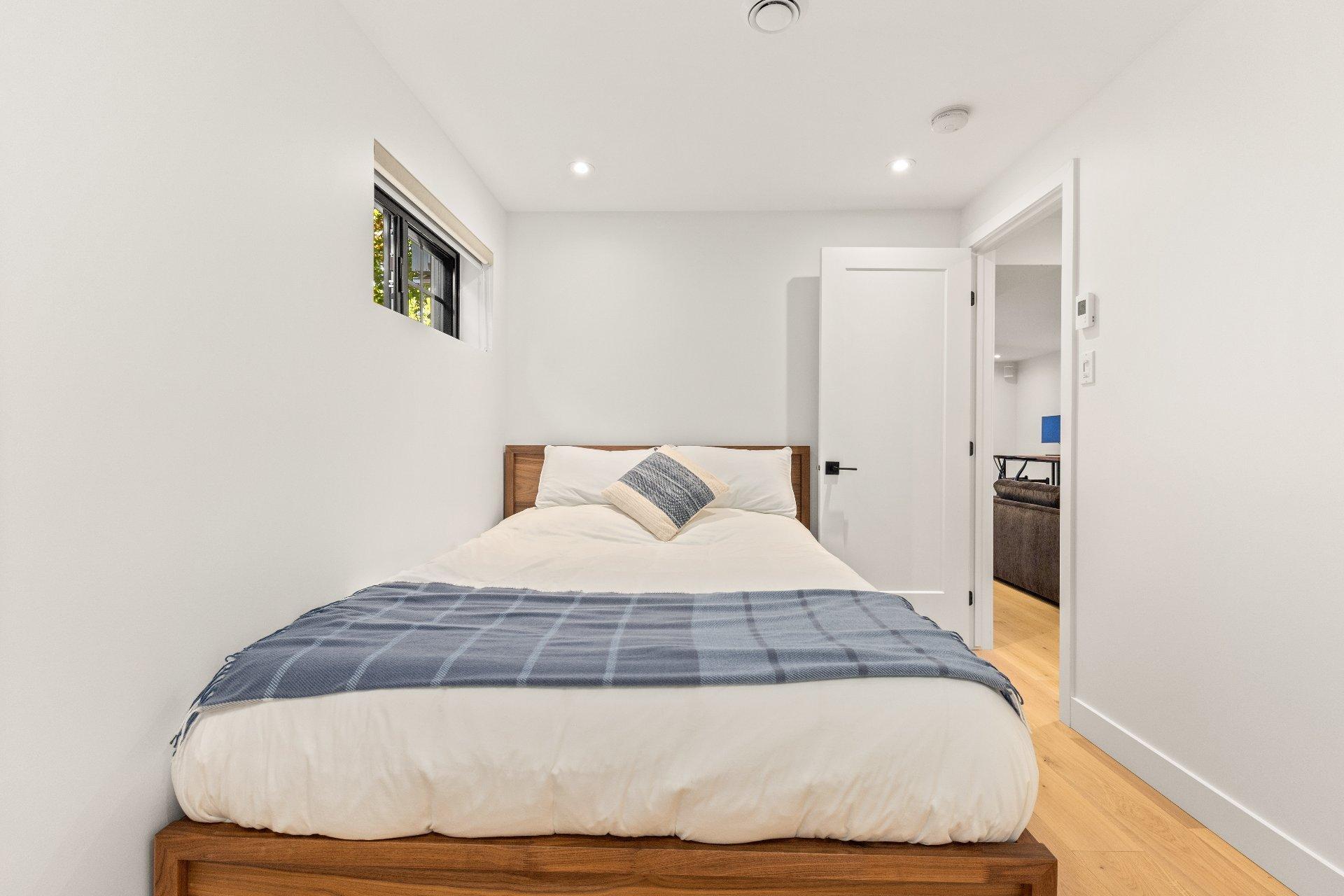 









165


Rue de Rouville

,
Bromont,




QC
J2L2B9

