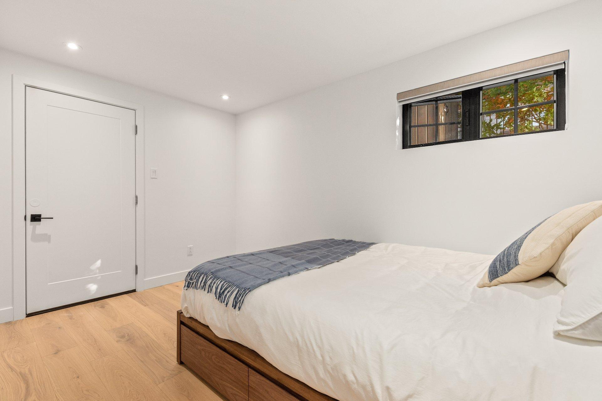 









165


Rue de Rouville

,
Bromont,




QC
J2L2B9

