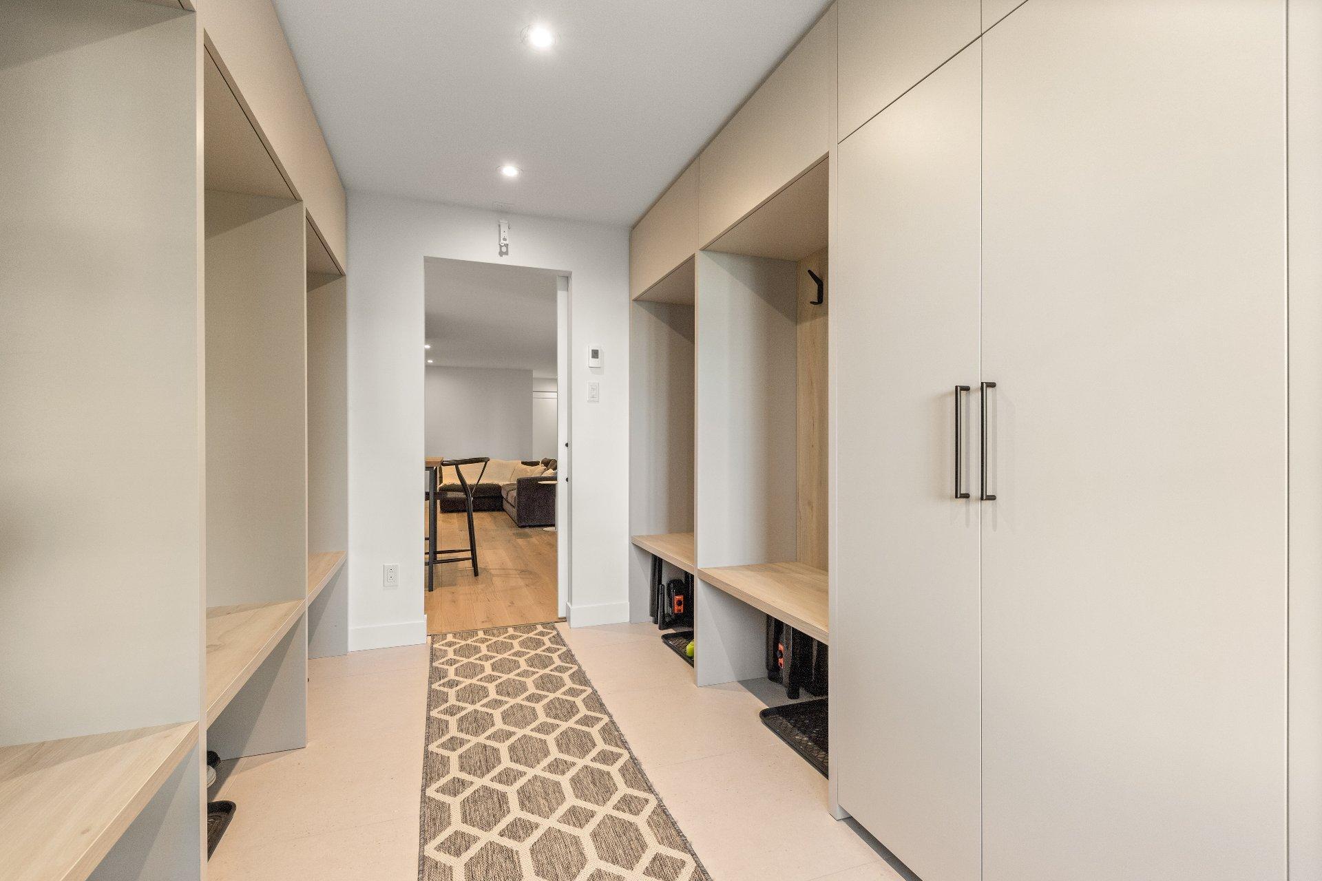 









165


Rue de Rouville

,
Bromont,




QC
J2L2B9

