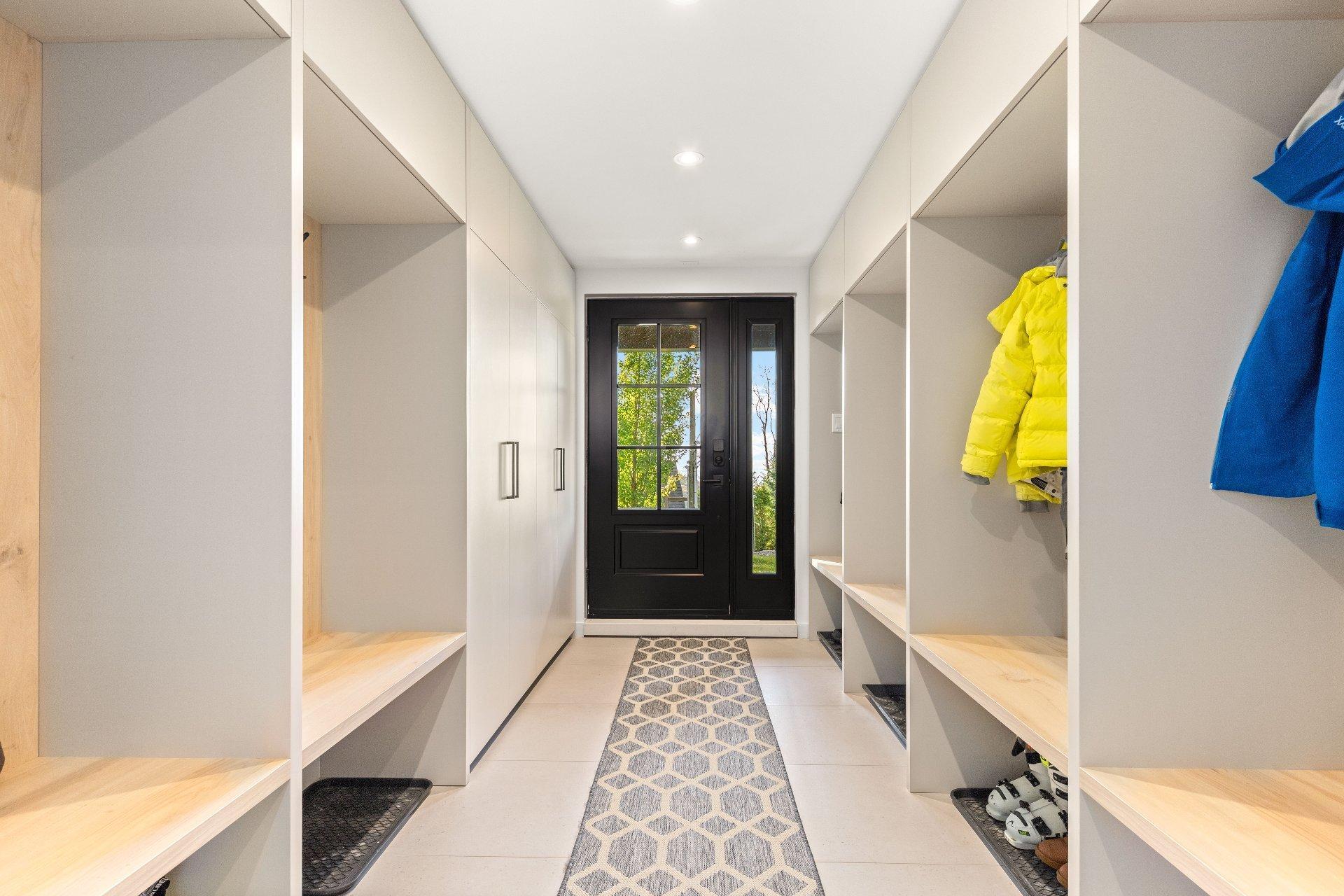 









165


Rue de Rouville

,
Bromont,




QC
J2L2B9

