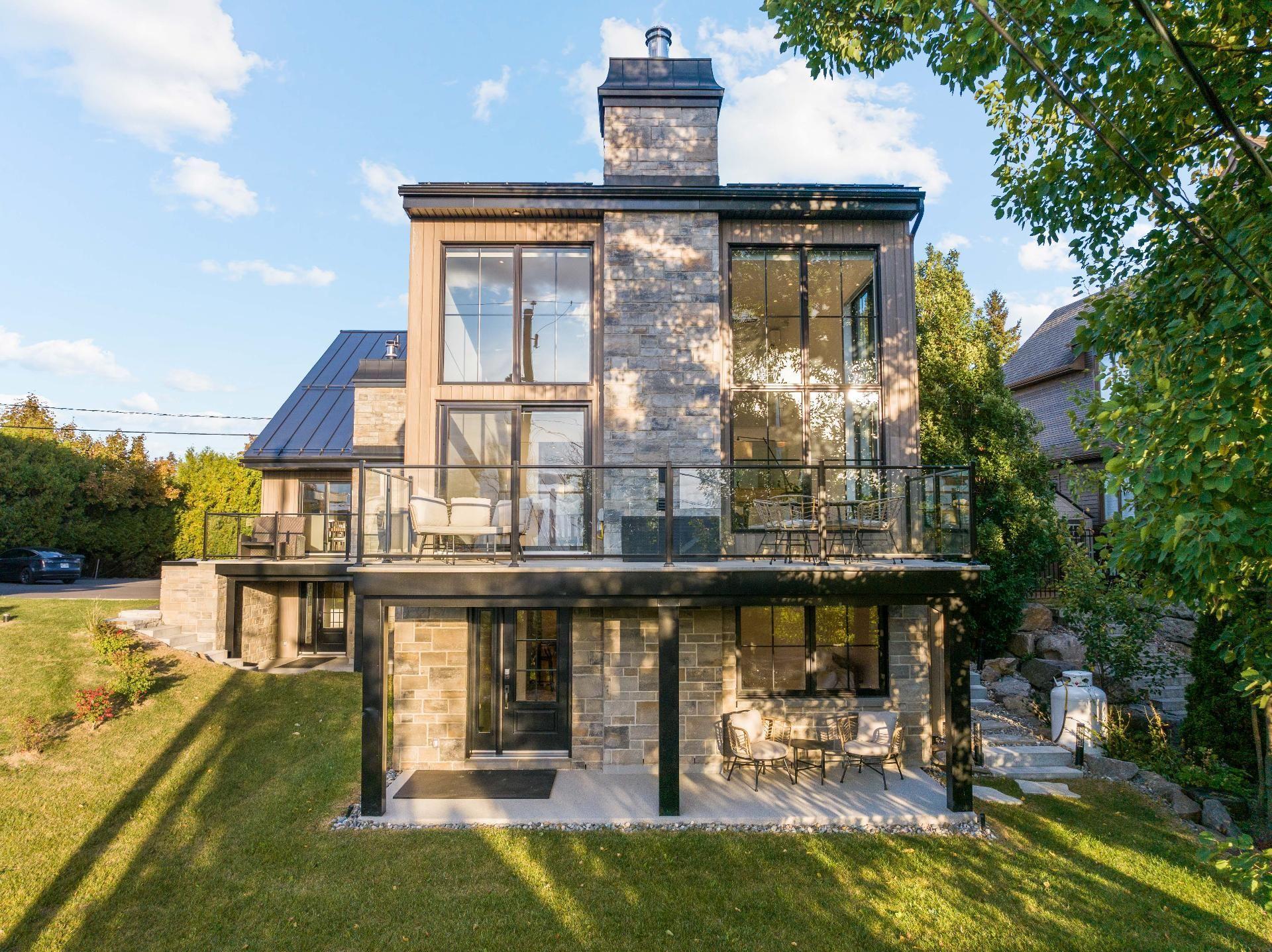 









165


Rue de Rouville

,
Bromont,




QC
J2L2B9

