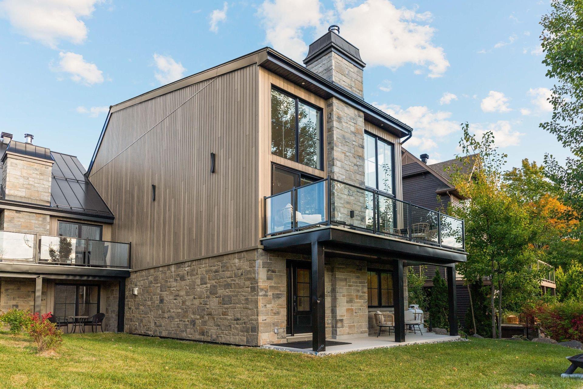 









165


Rue de Rouville

,
Bromont,




QC
J2L2B9

