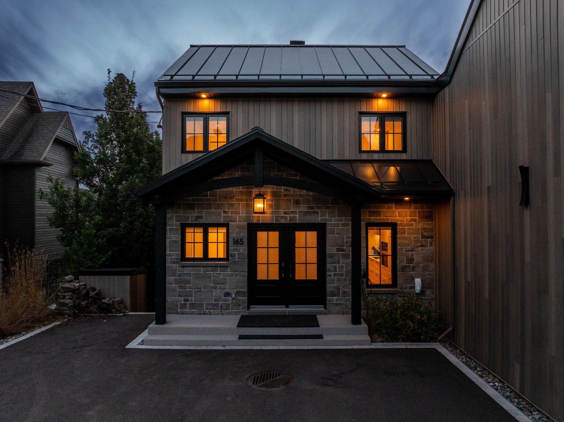 









165


Rue de Rouville

,
Bromont,




QC
J2L2B9

