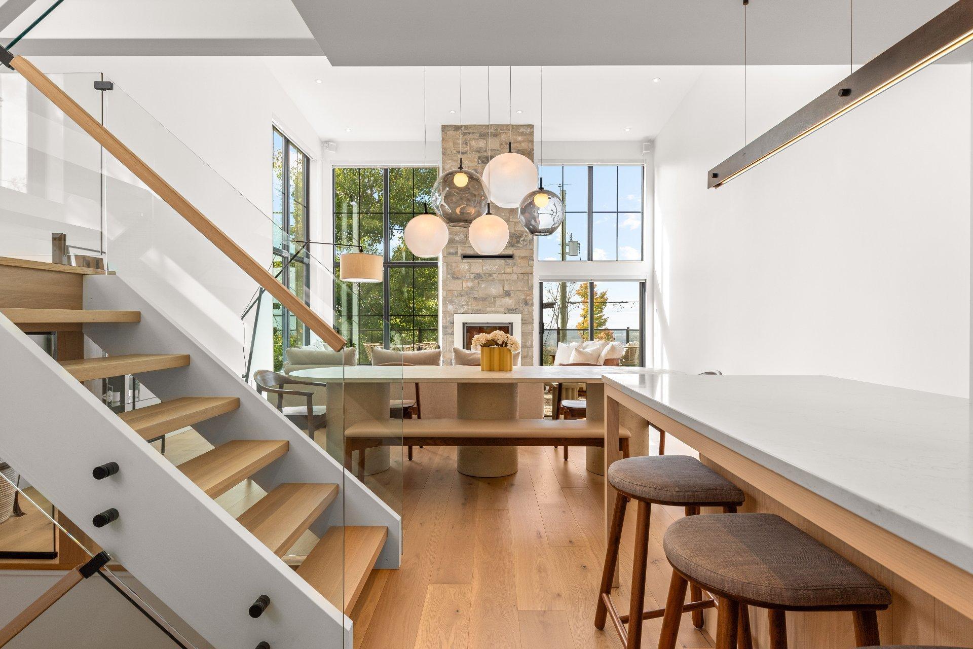 









165


Rue de Rouville

,
Bromont,




QC
J2L2B9

