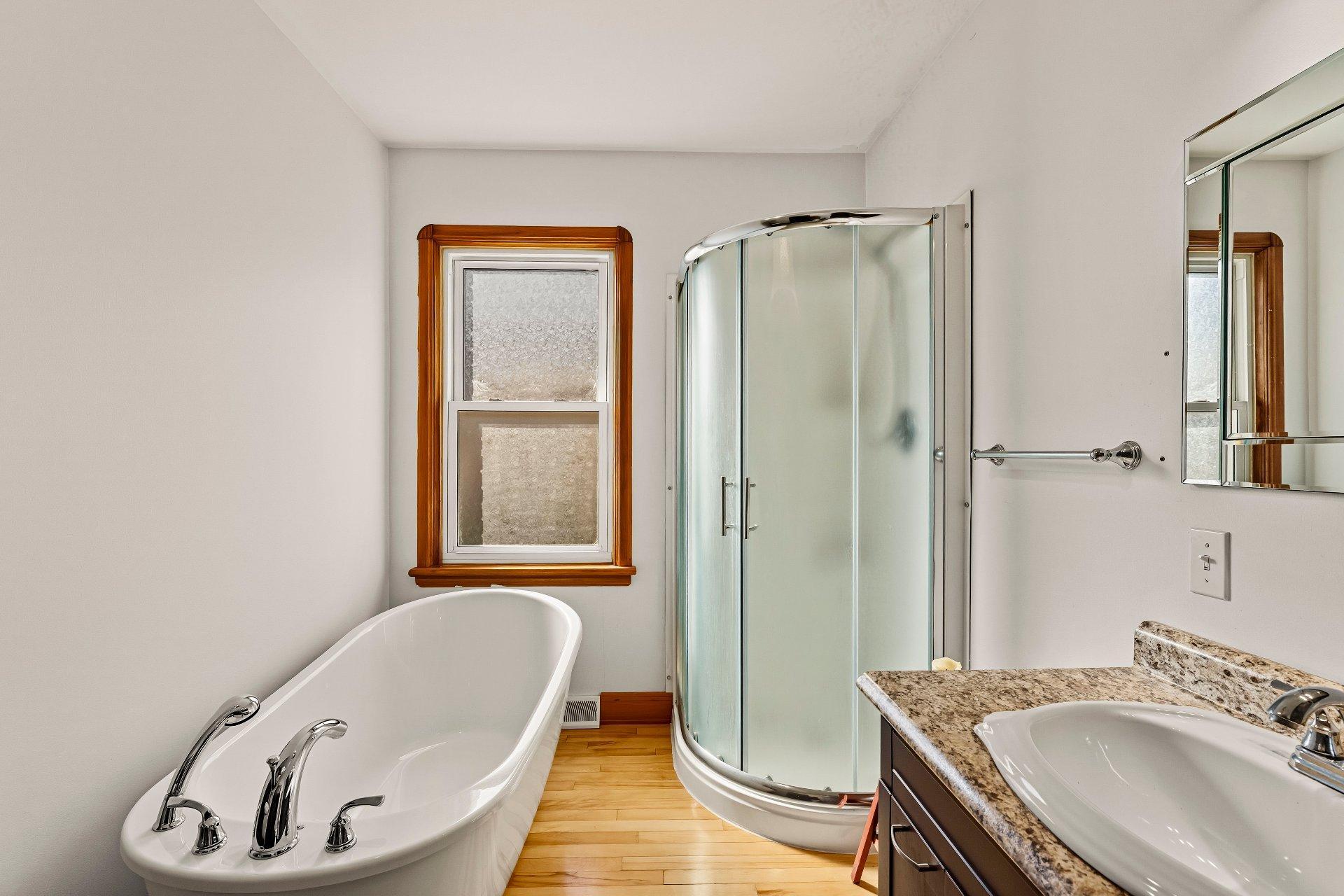 









1605

 - 1607


Rue Marcil

,
Sherbrooke (Les Nations),




QC
J1J2H6

