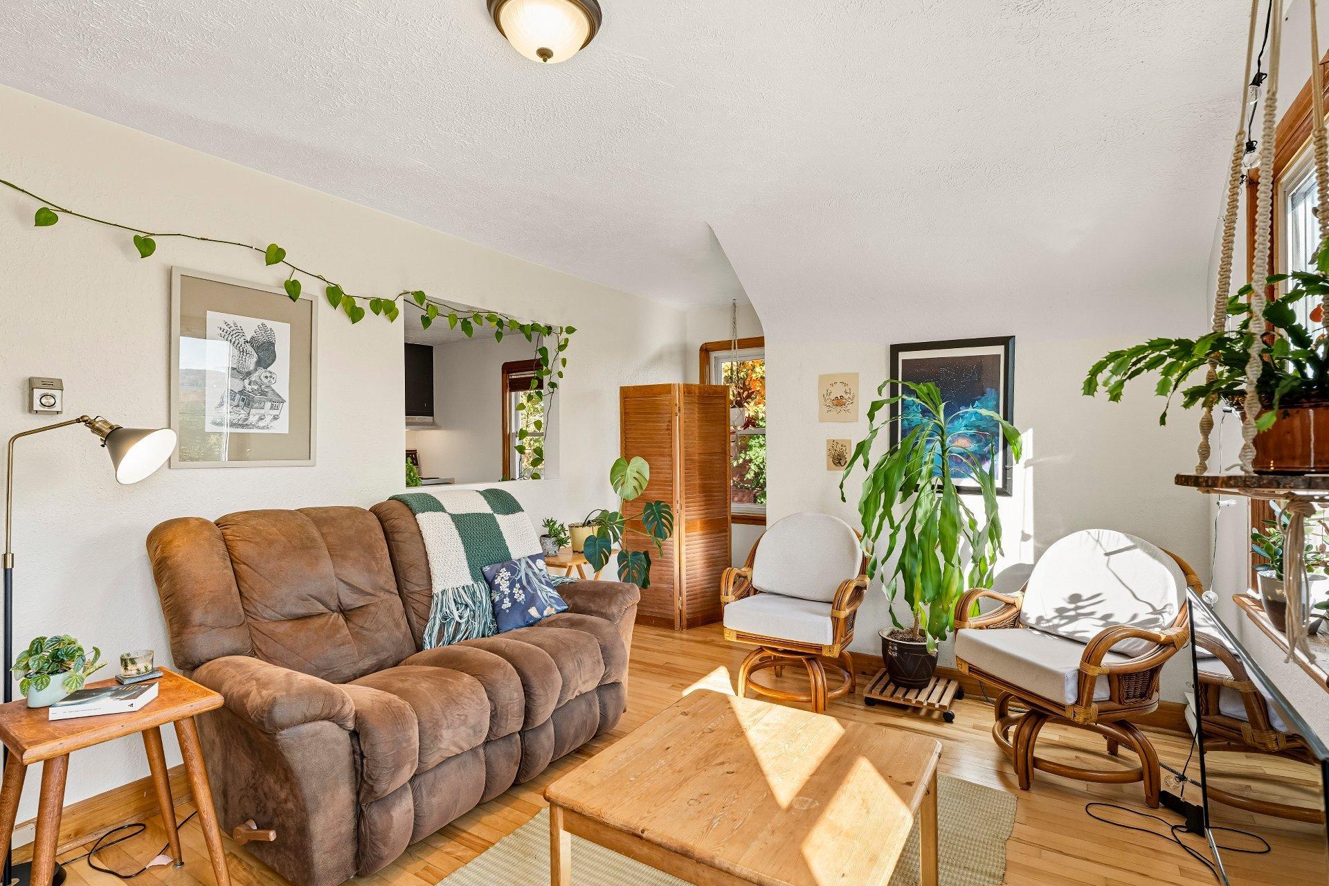 









1605

 - 1607


Rue Marcil

,
Sherbrooke (Les Nations),




QC
J1J2H6

