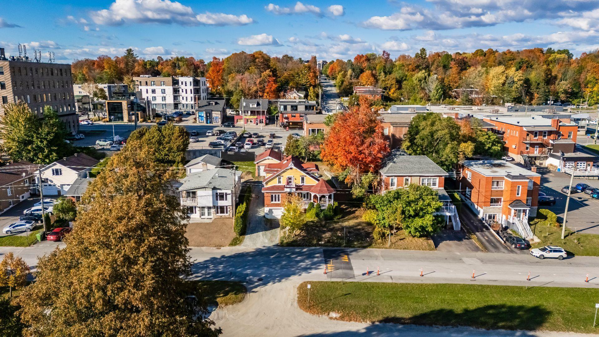 









1605

 - 1607


Rue Marcil

,
Sherbrooke (Les Nations),




QC
J1J2H6

