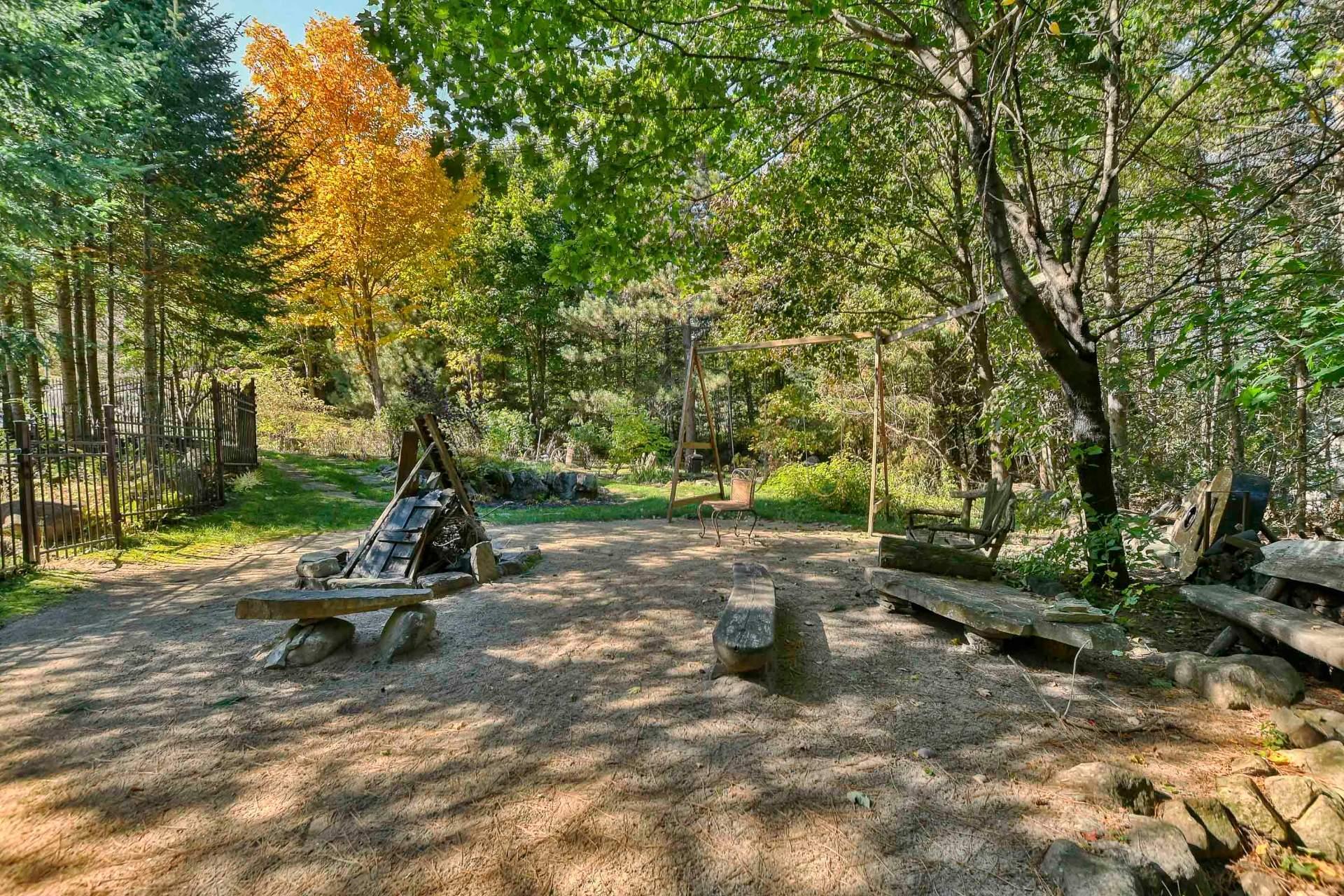 









48


Ch. Doris

,
Saint-Sauveur,




QC
J0R1R1

