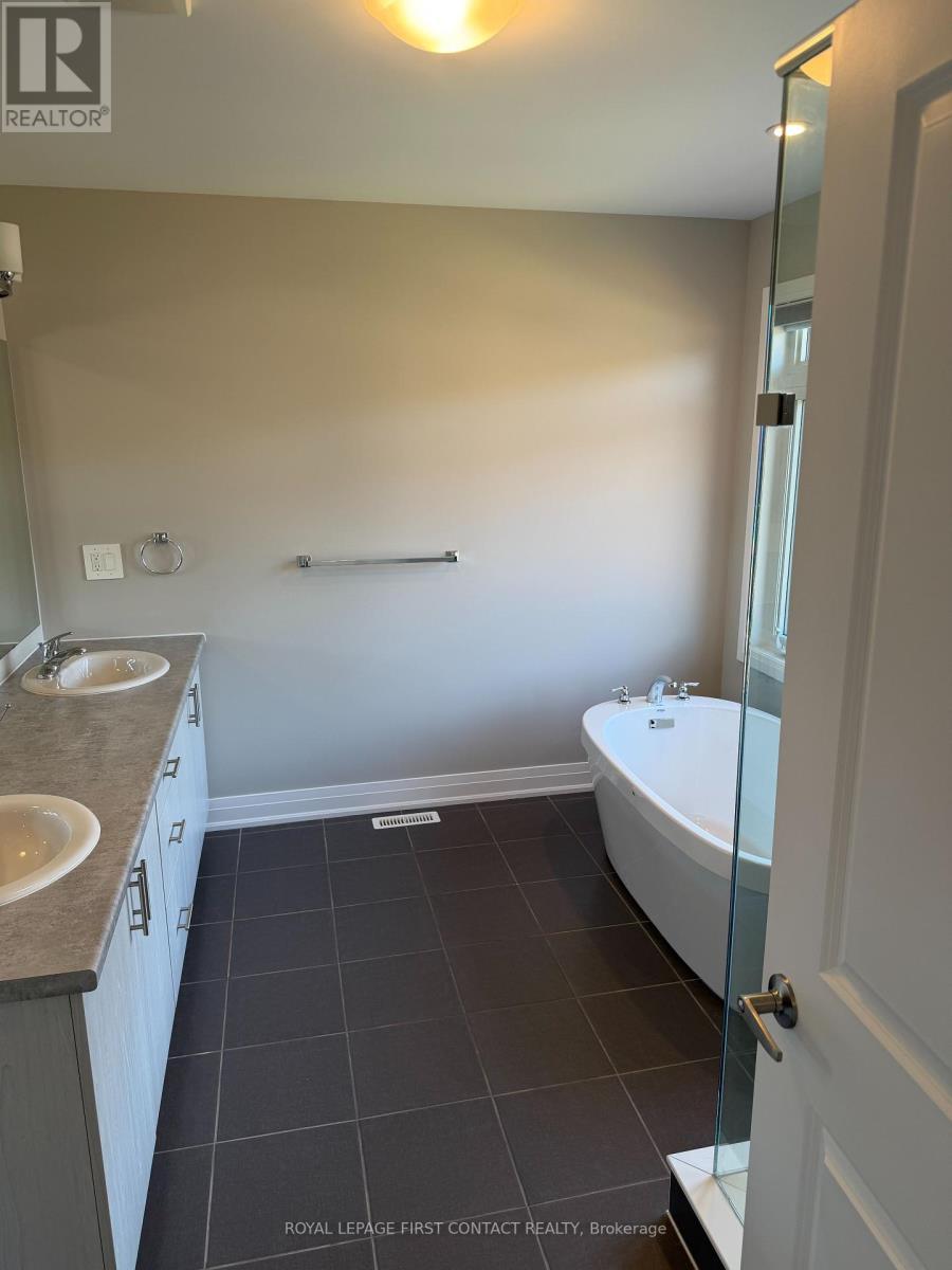 












UPPER - 25 PADDINGTON GROVE

,
Barrie,




Ontario
L9J0J3

