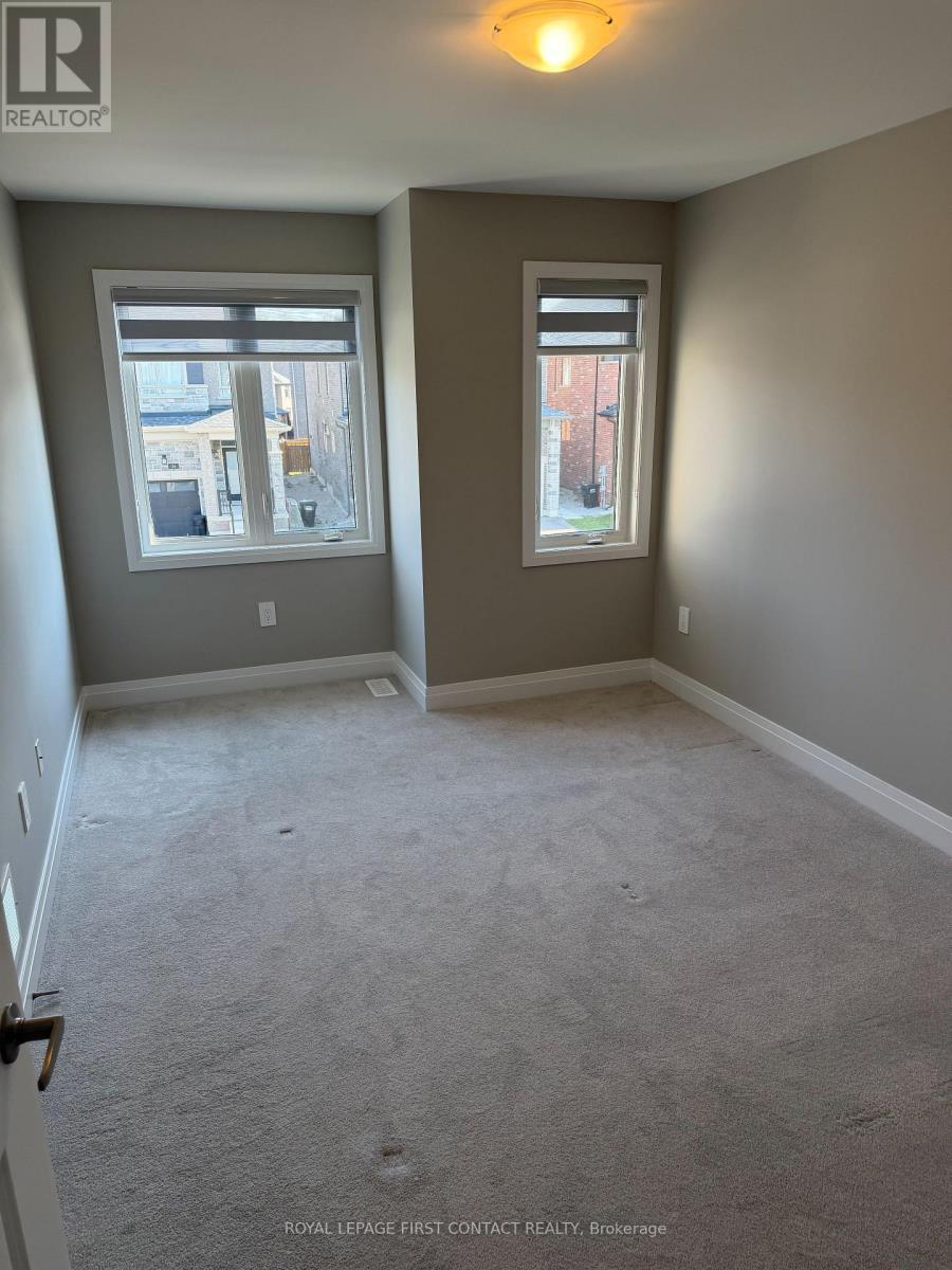 












UPPER - 25 PADDINGTON GROVE

,
Barrie,




Ontario
L9J0J3

