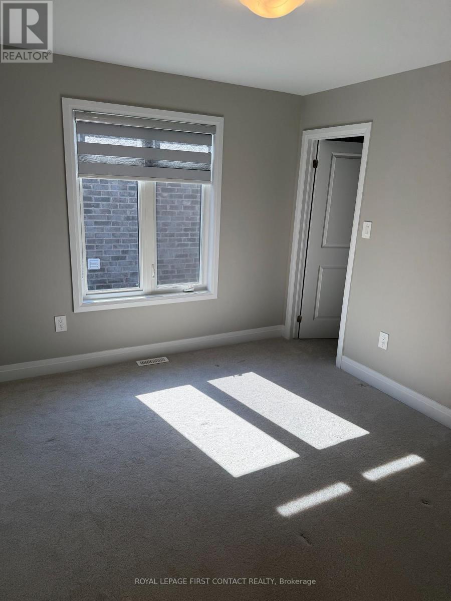 












UPPER - 25 PADDINGTON GROVE

,
Barrie,




Ontario
L9J0J3

