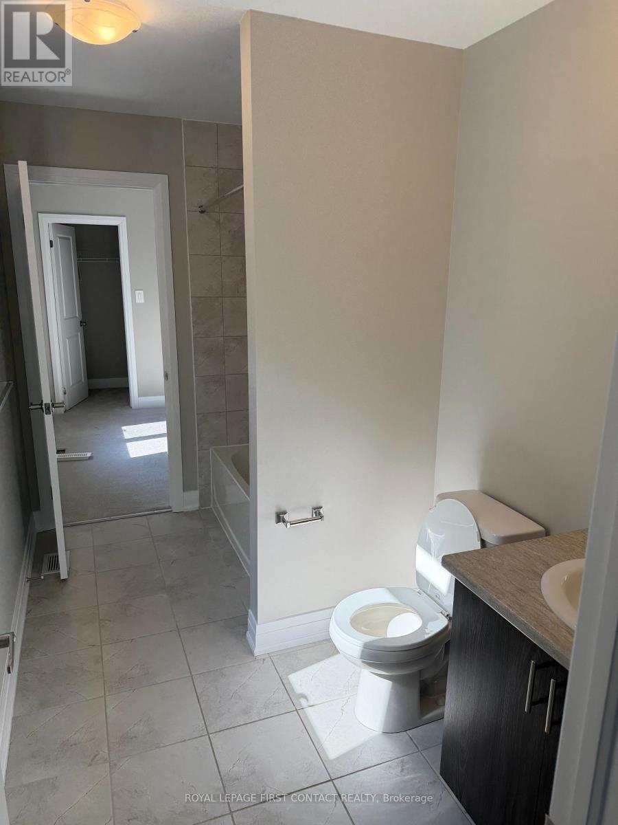 












UPPER - 25 PADDINGTON GROVE

,
Barrie,




Ontario
L9J0J3

