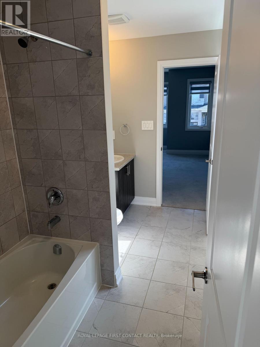 












UPPER - 25 PADDINGTON GROVE

,
Barrie,




Ontario
L9J0J3

