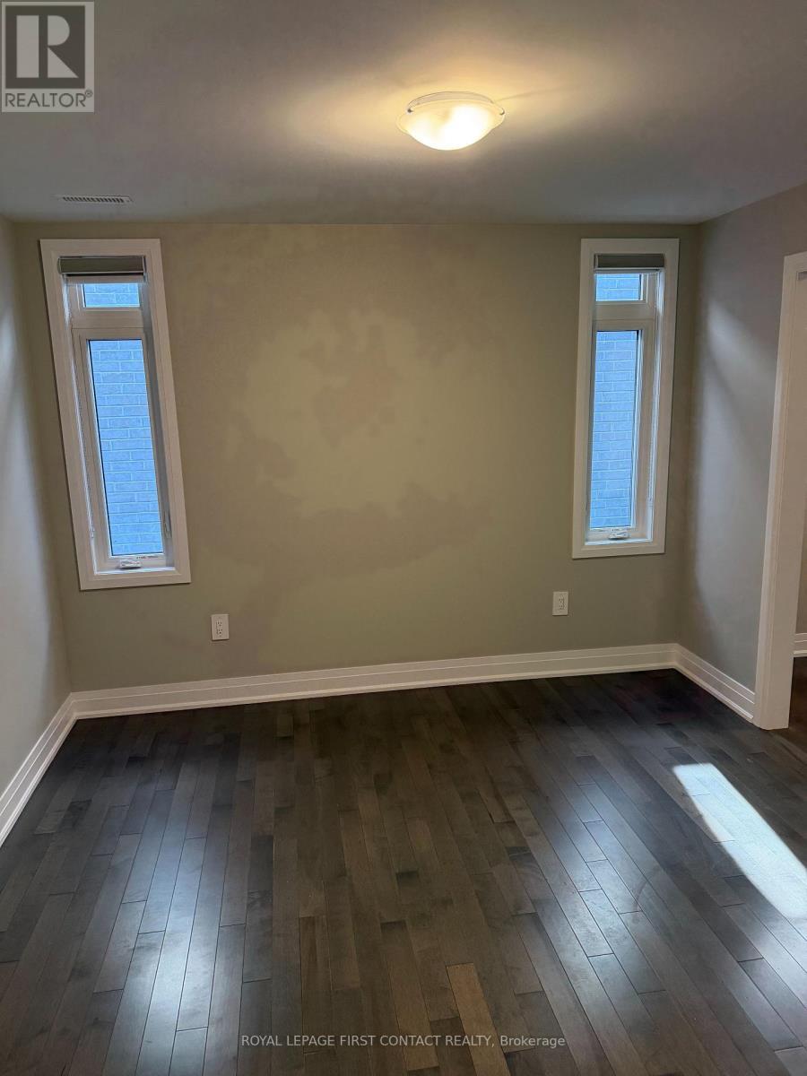 












UPPER - 25 PADDINGTON GROVE

,
Barrie,




Ontario
L9J0J3


