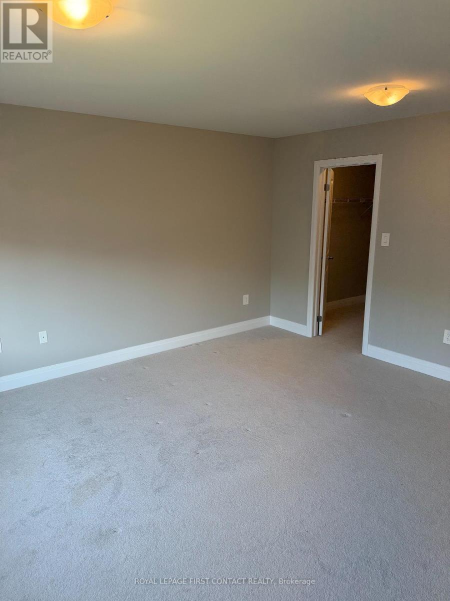 












UPPER - 25 PADDINGTON GROVE

,
Barrie,




Ontario
L9J0J3

