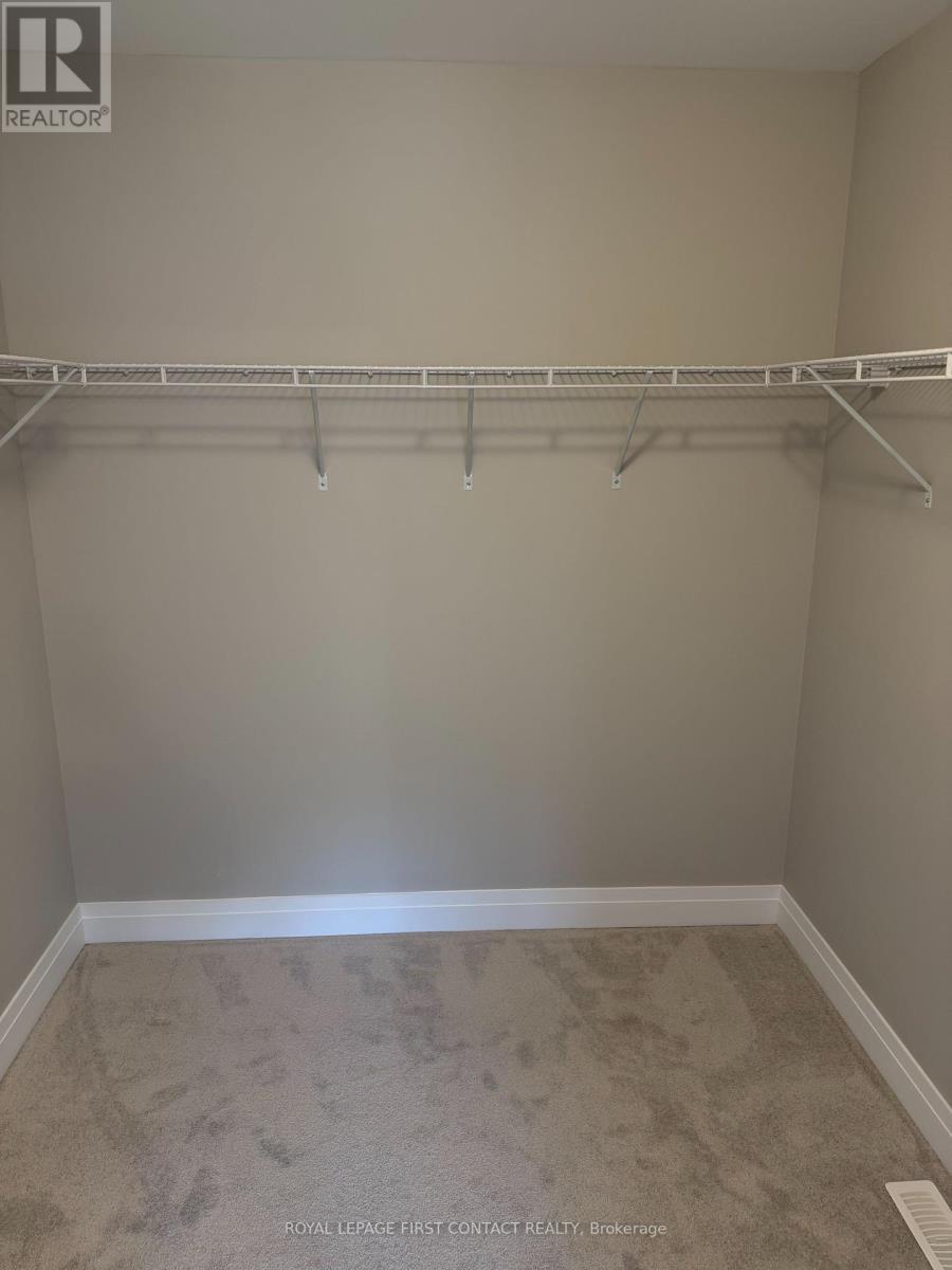 












UPPER - 25 PADDINGTON GROVE

,
Barrie,




Ontario
L9J0J3

