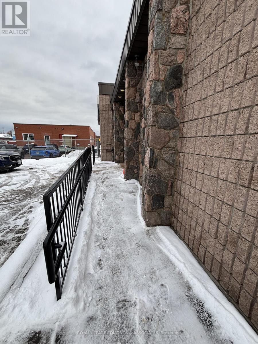 












C - 270 LAKE STREET

,
Pembroke,




Ontario
K8A7Y9

