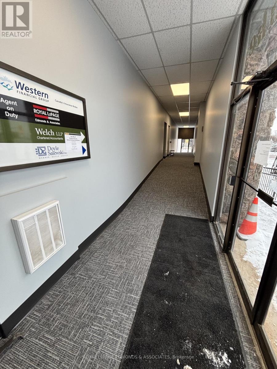 












C - 270 LAKE STREET

,
Pembroke,




Ontario
K8A7Y9

