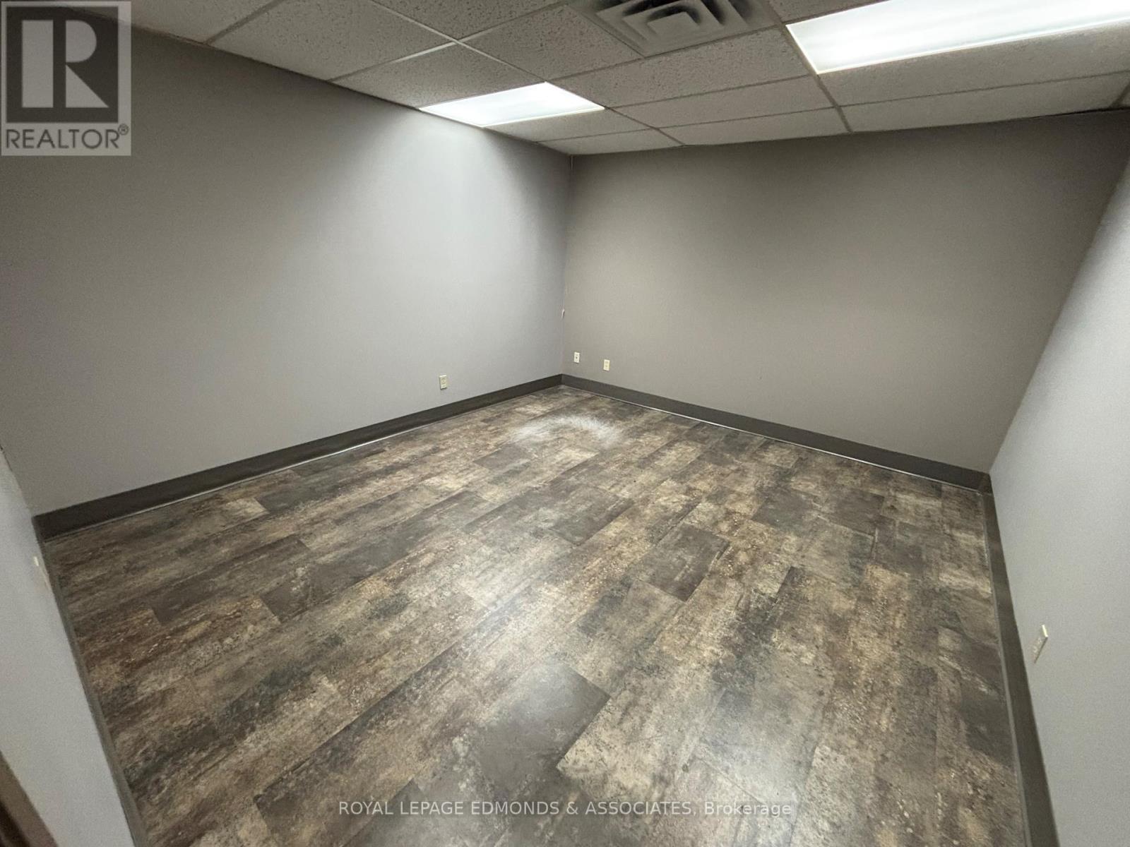 












C - 270 LAKE STREET

,
Pembroke,




Ontario
K8A7Y9

