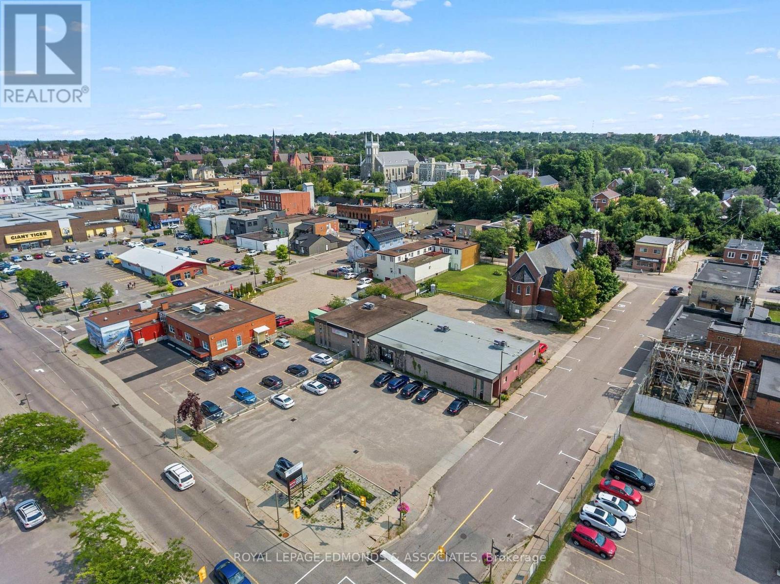 












A,B - 270 LAKE STREET

,
Pembroke,




Ontario
K8A7Y9

