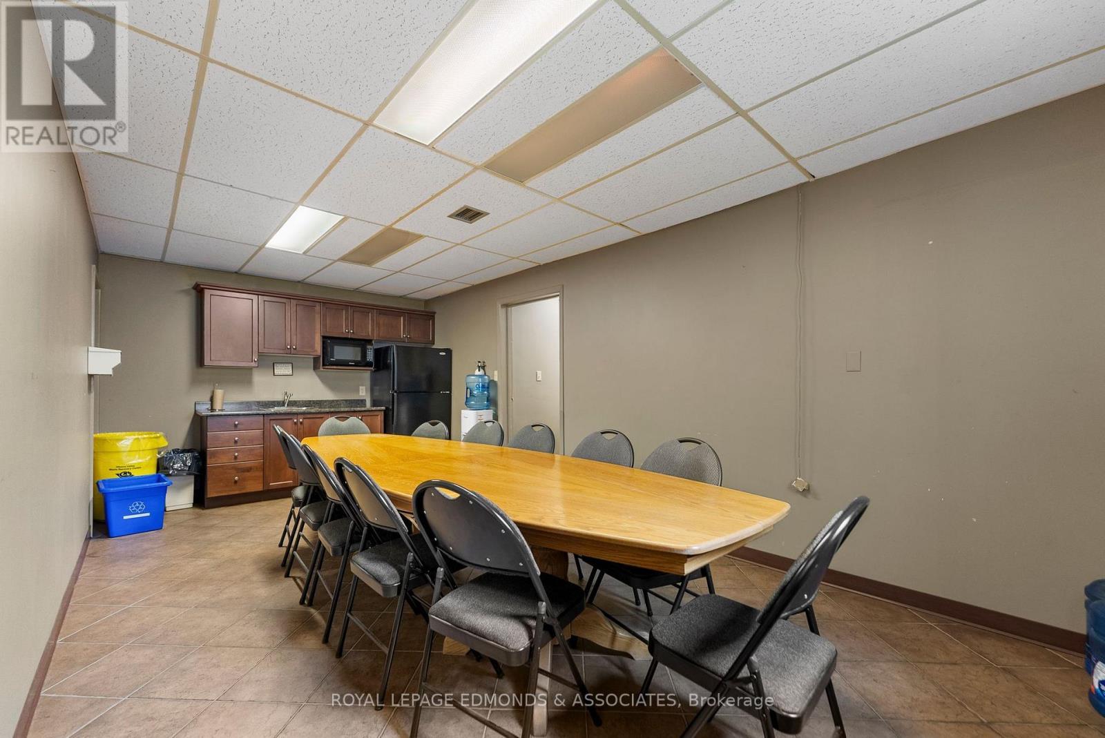 












A,B - 270 LAKE STREET

,
Pembroke,




Ontario
K8A7Y9

