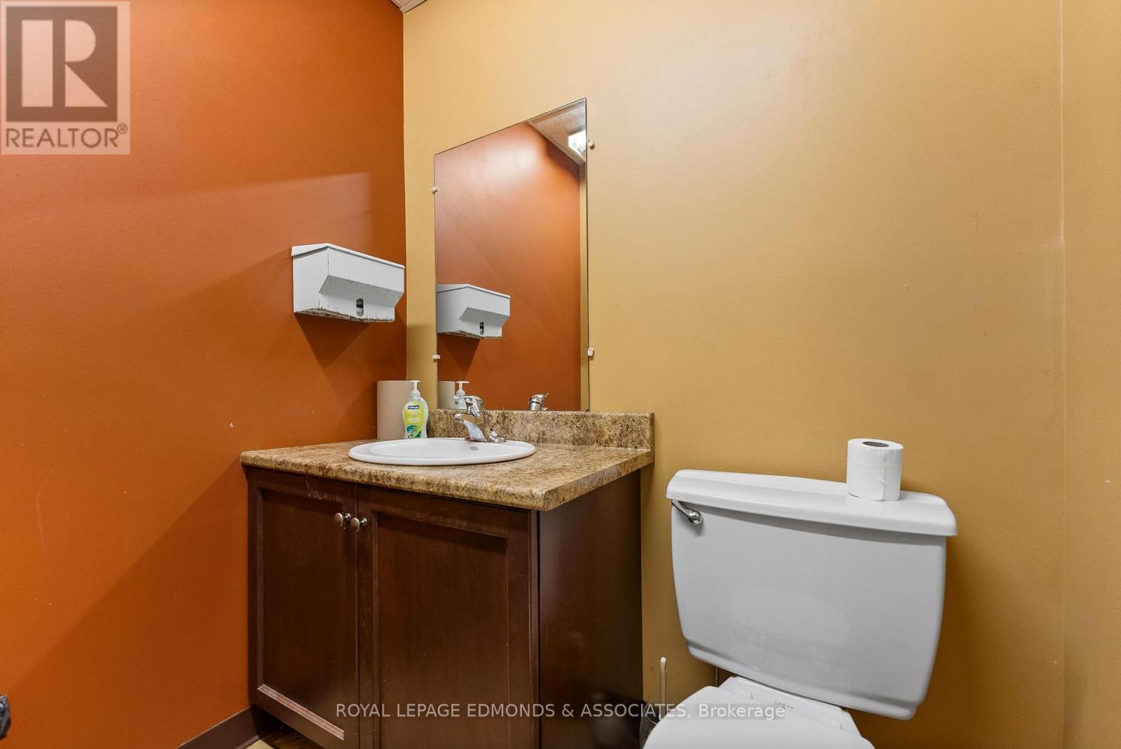 












A,B - 270 LAKE STREET

,
Pembroke,




Ontario
K8A7Y9

